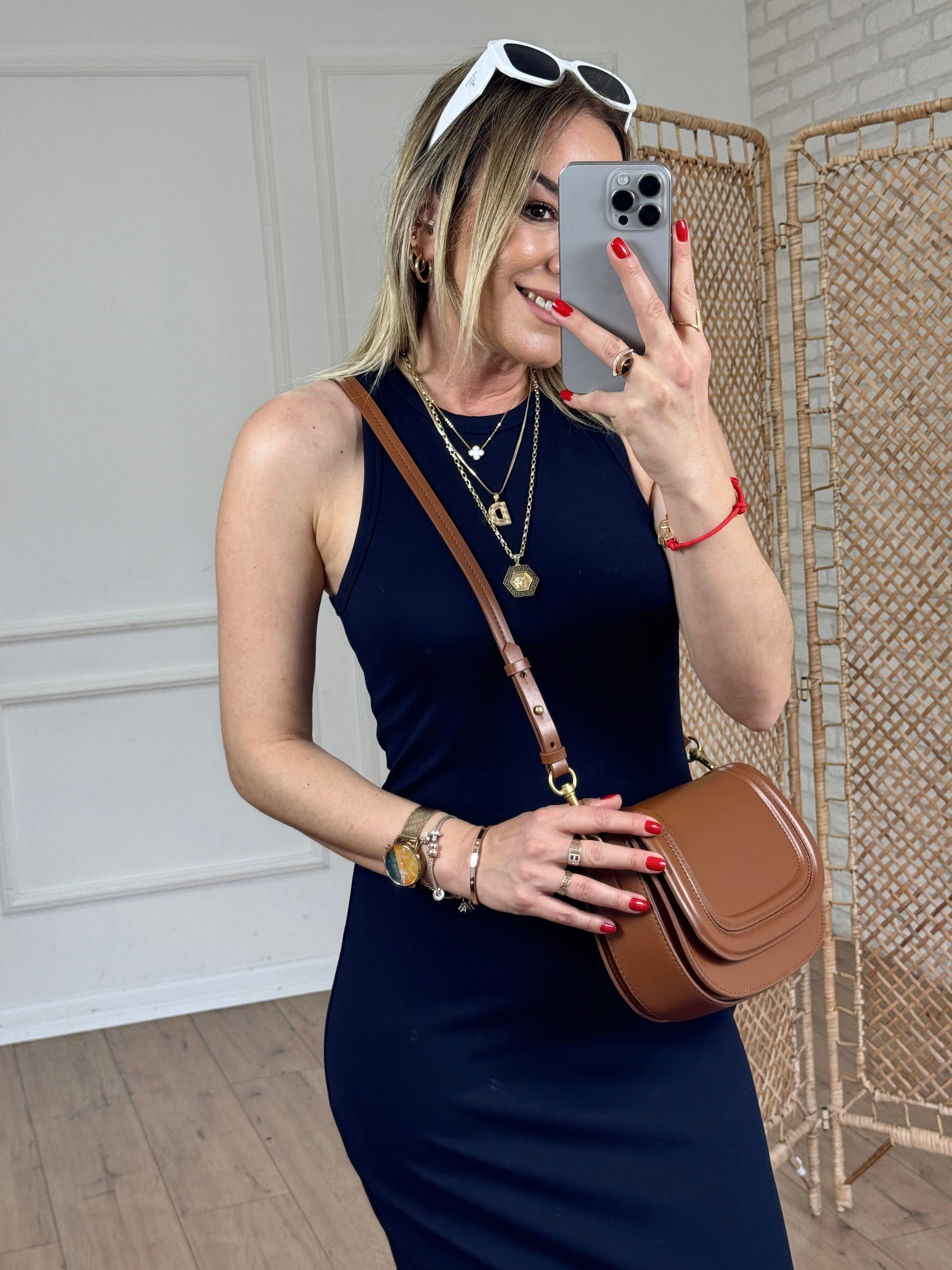 Kolsuz Arka Yırtmaçlı Basic Elbise LACİVERT