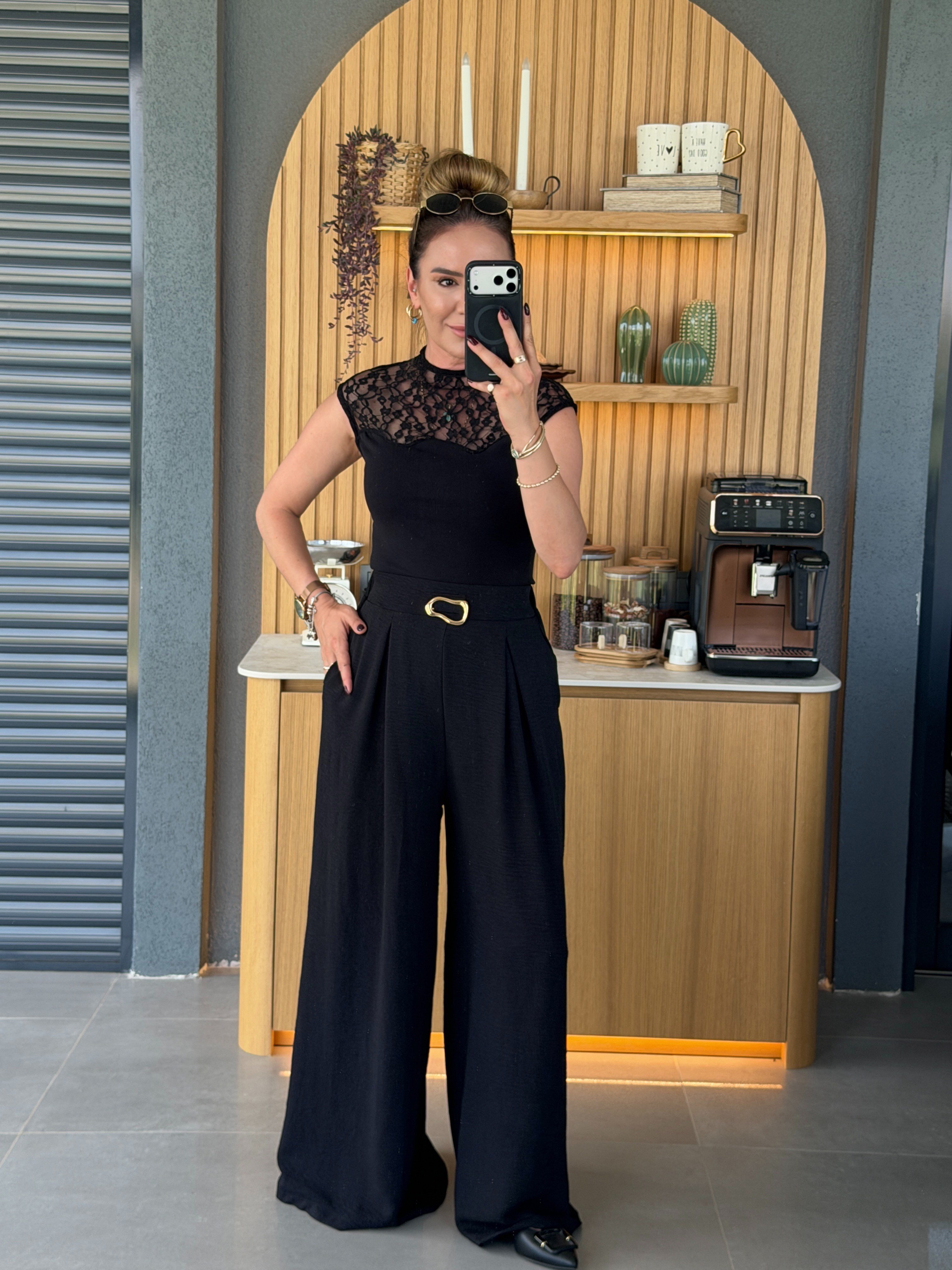 Kolsuz Dantelli Bluz SİYAH