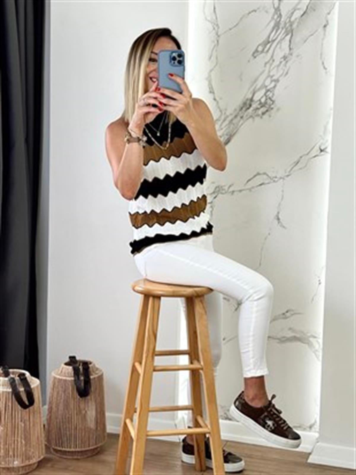 KOLSUZ DESENLİ MERSERİZE BLUZ CAMEL
