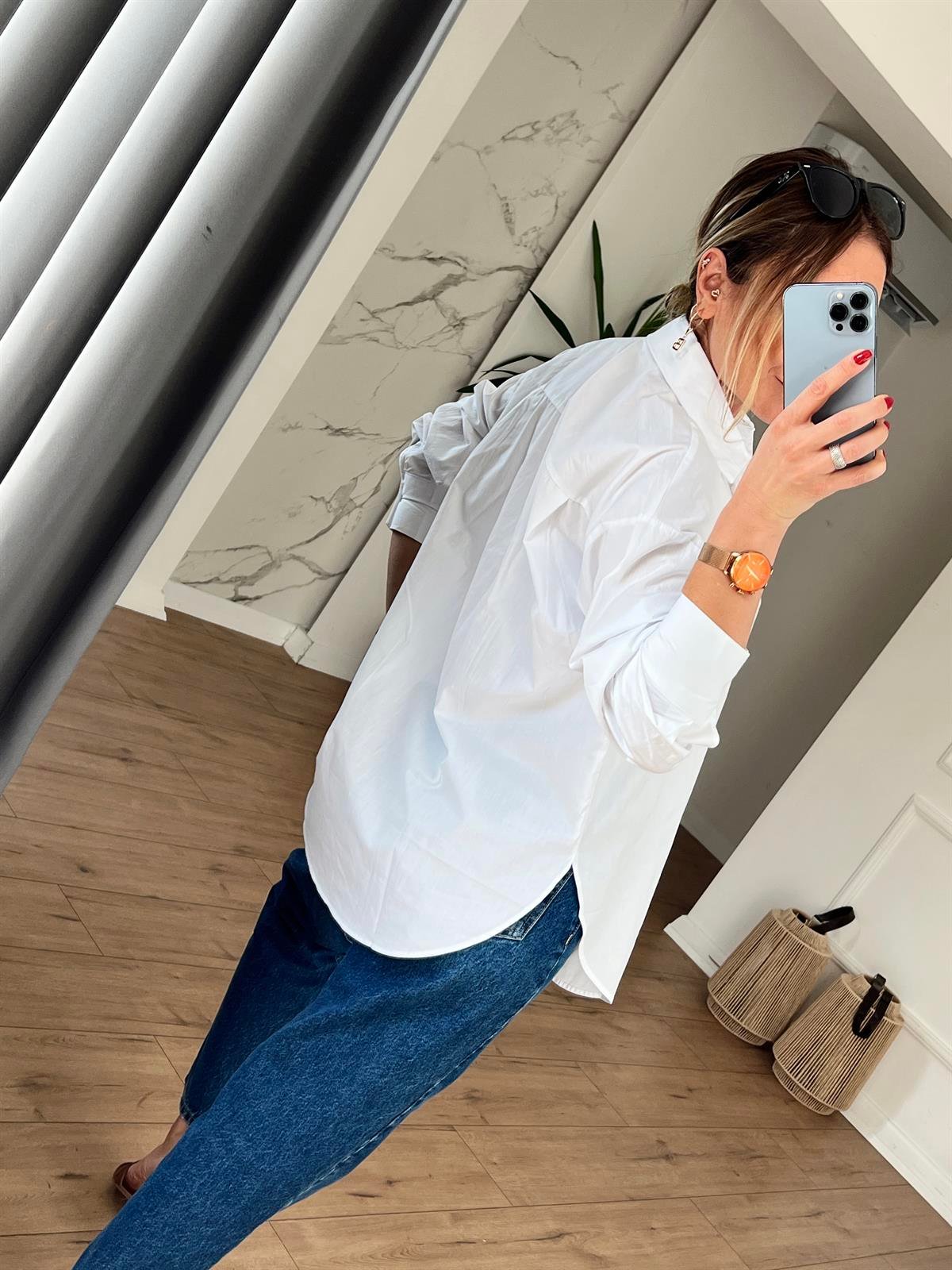 Kolu Manşetli Oversize Gömlek BEYAZ