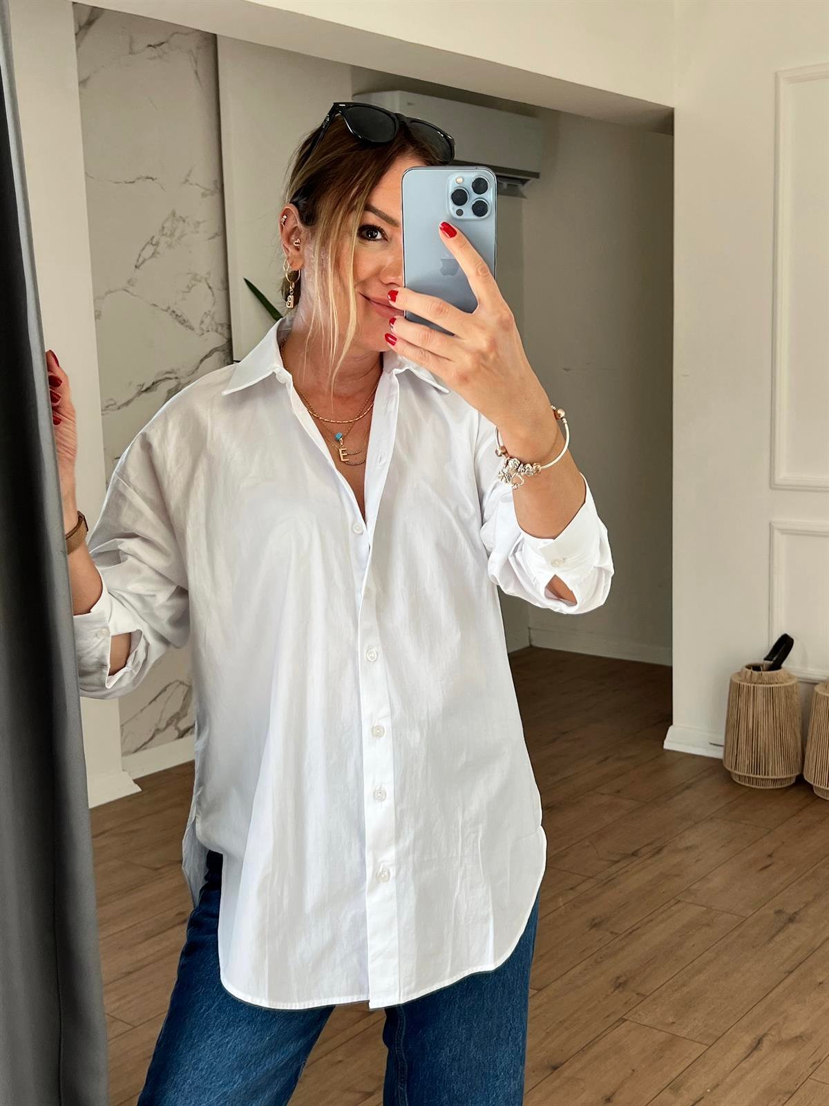 Kolu Manşetli Oversize Gömlek BEYAZ