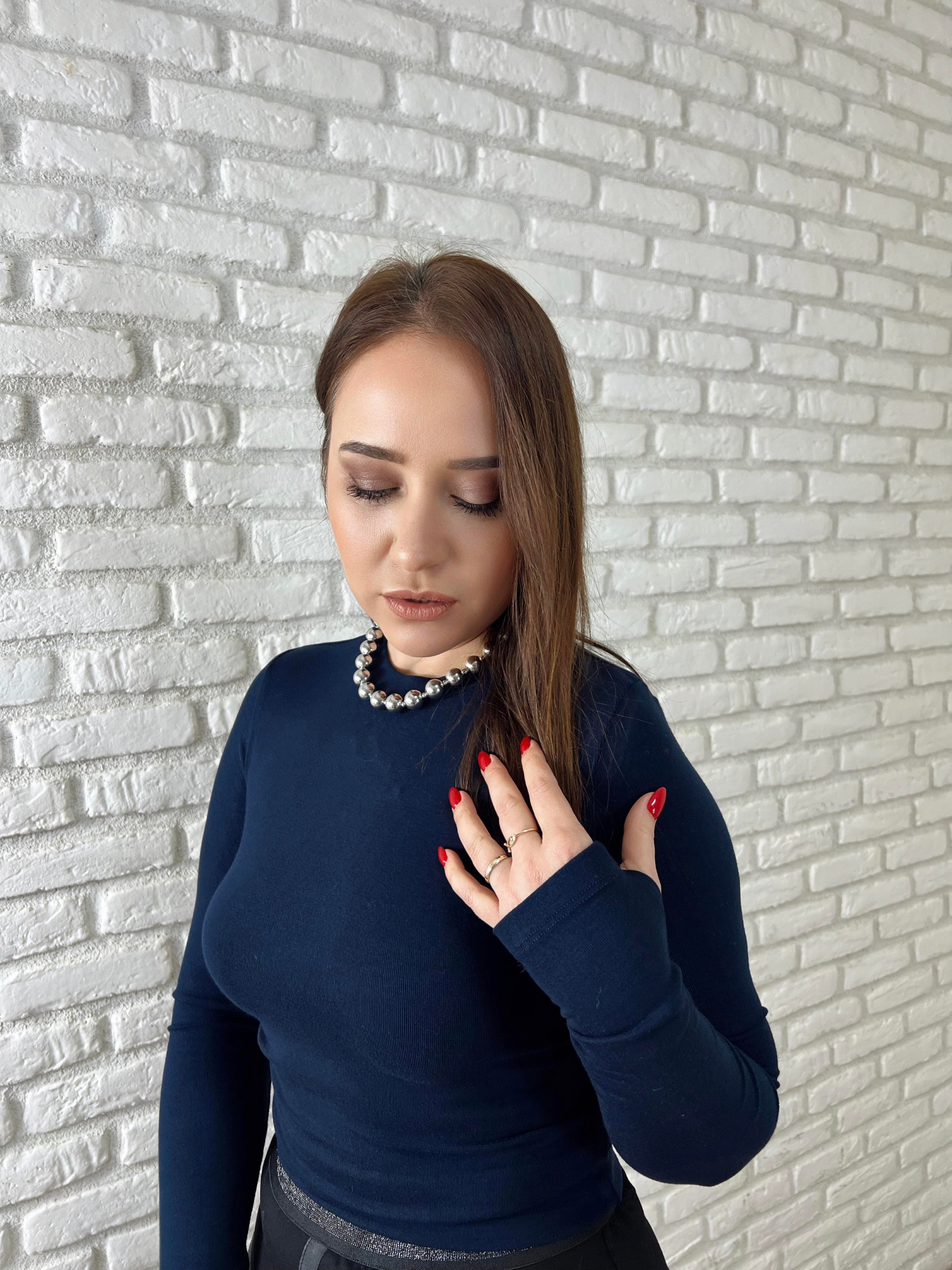 Kolu Yırtmaçlı Bluz LACİVERT