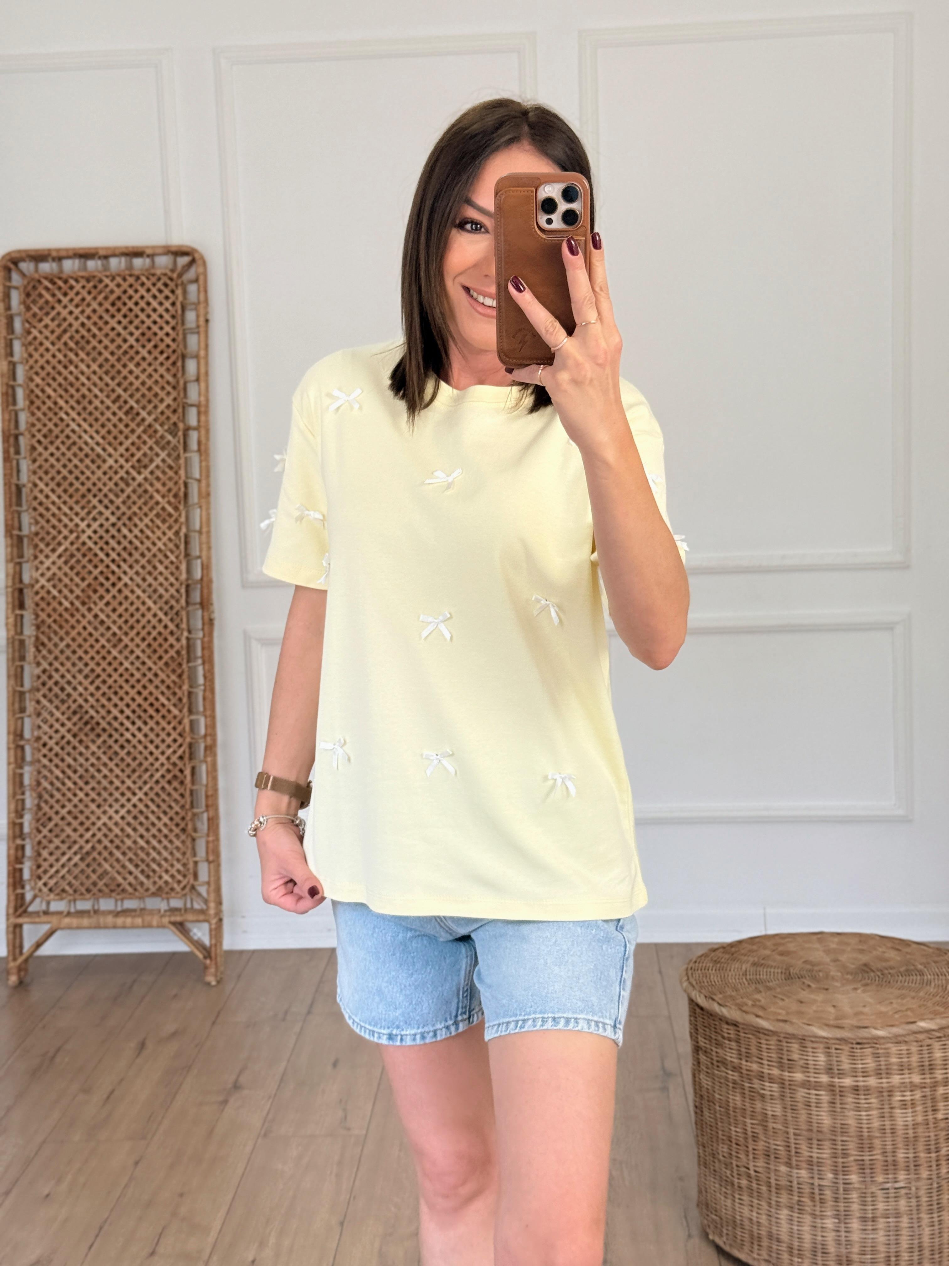 Kurdele Detaylı Tshirt SARI