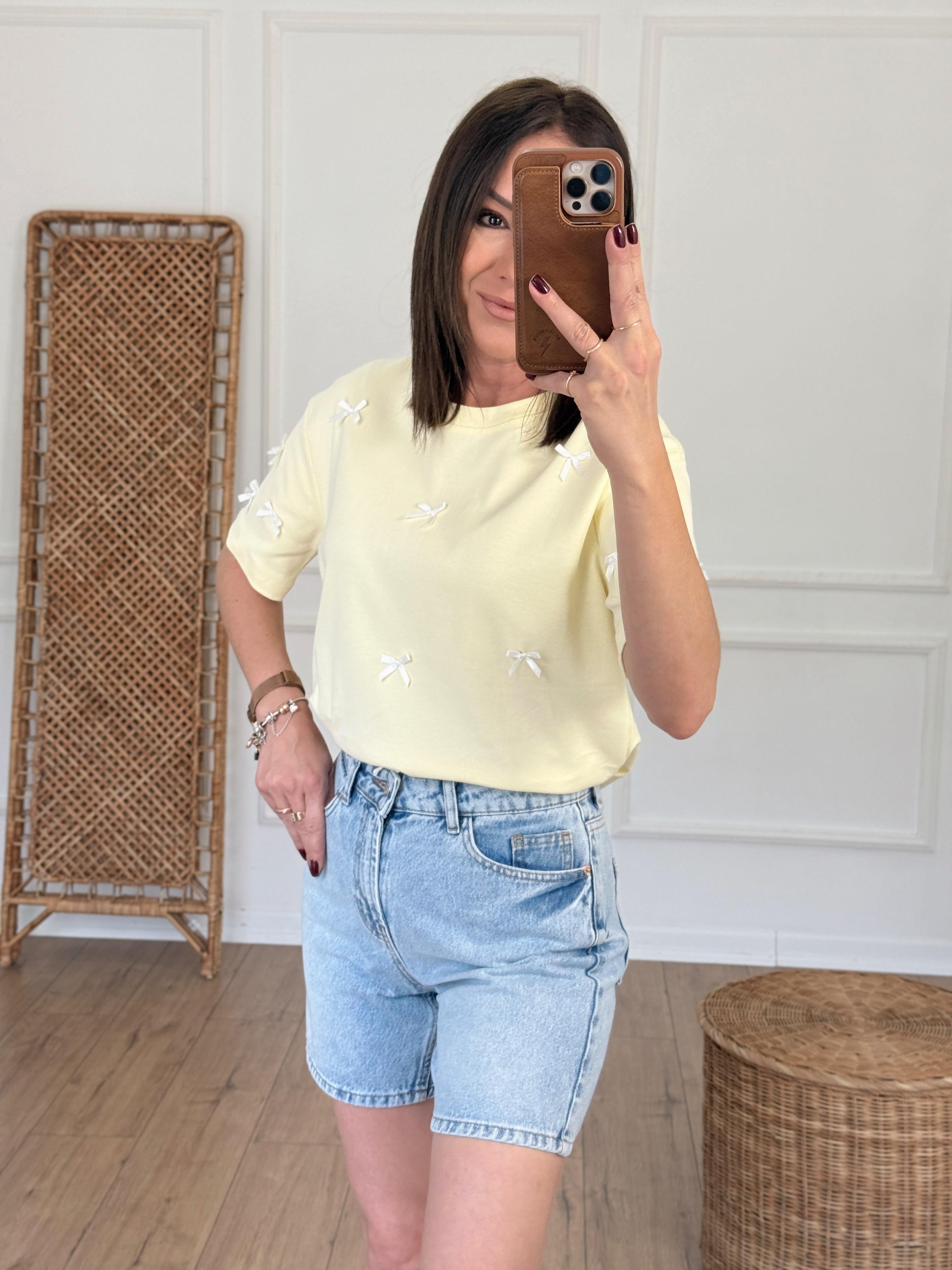 Kurdele Detaylı Tshirt SARI