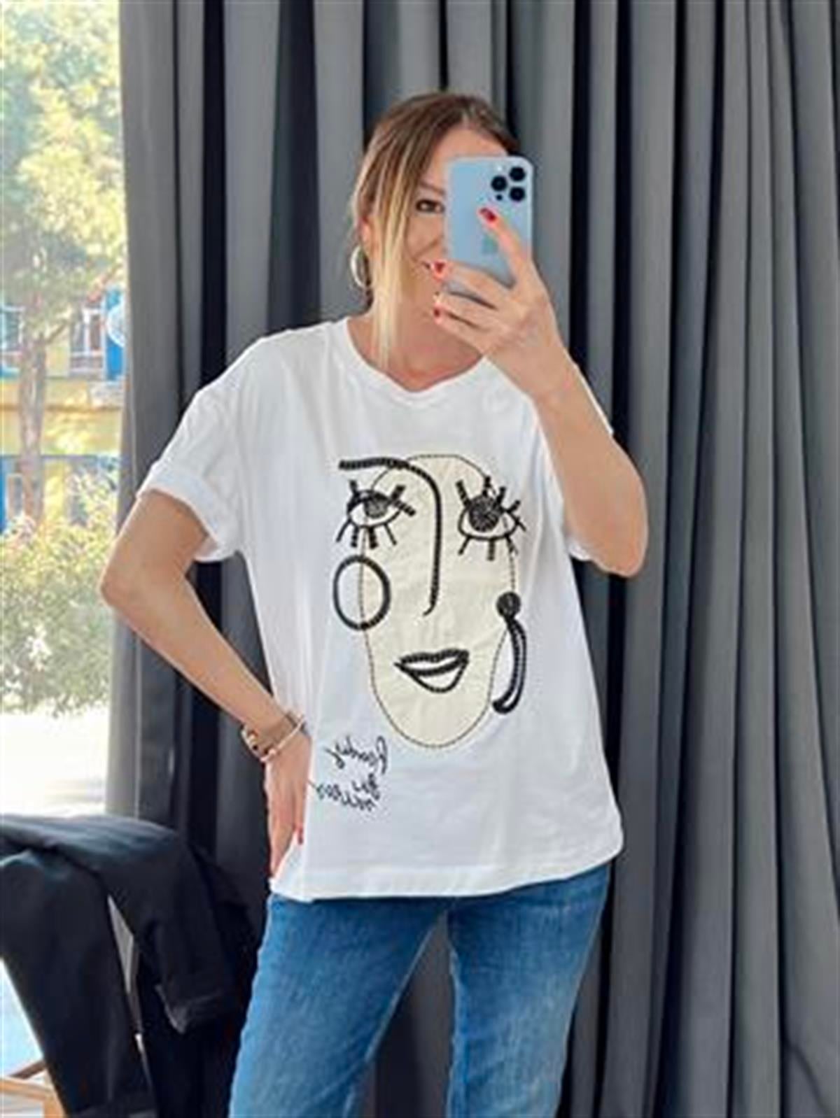 NAKIŞLI TSHİRT BEYAZ