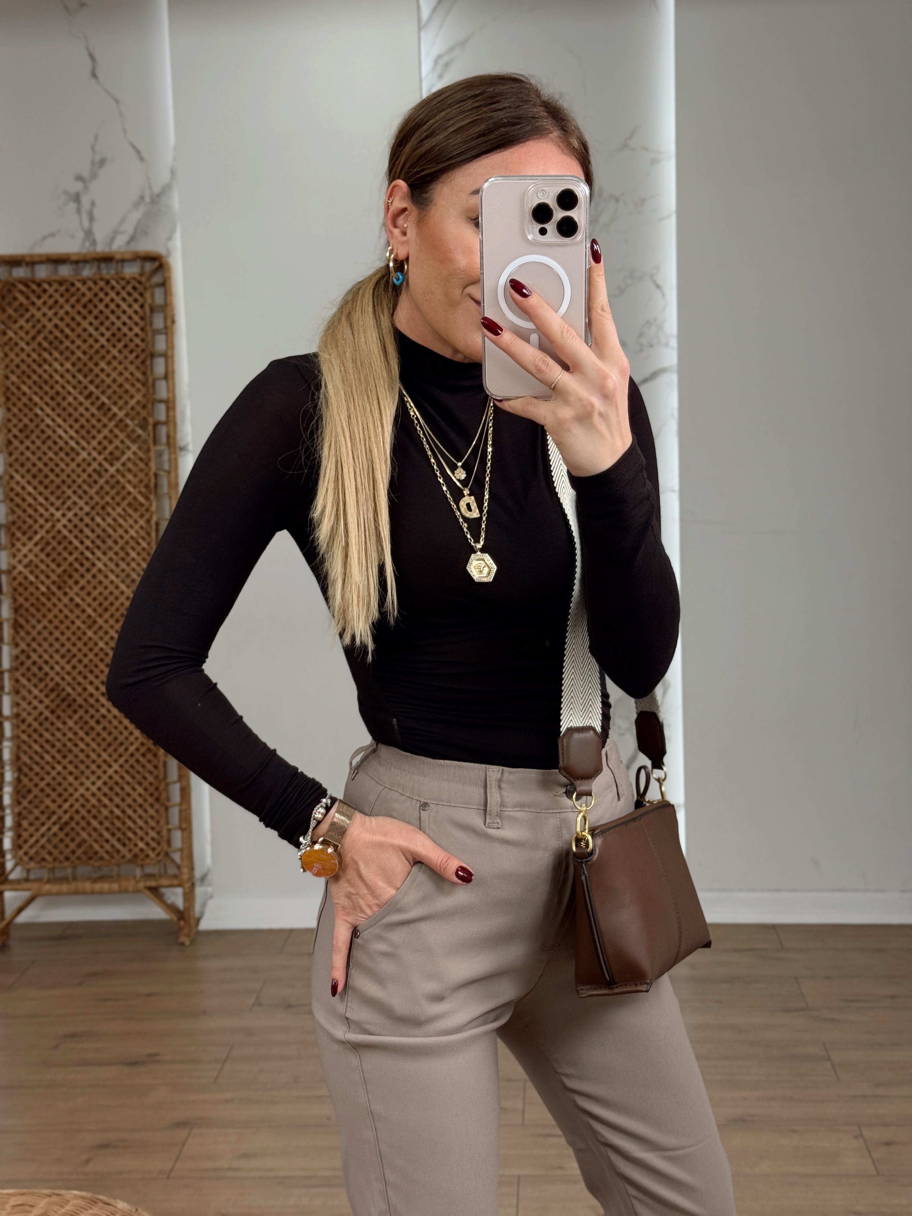 Omuzu Ve Yanı Büzgülü Yarım Balıkçı Yaka Body KAHVE