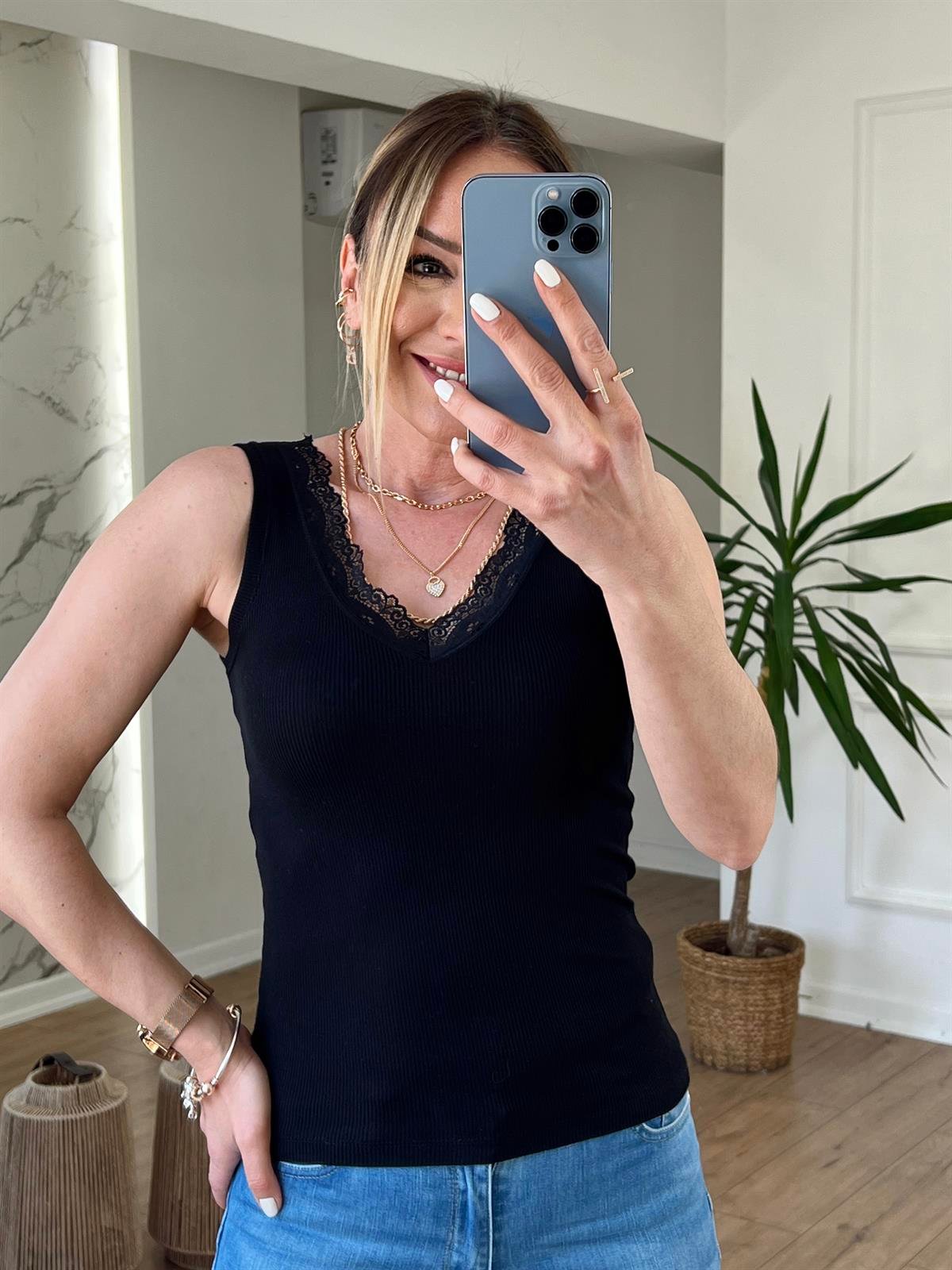 ÖN ARKA V YAKA DANTELLİ BODY ATLET SİYAH