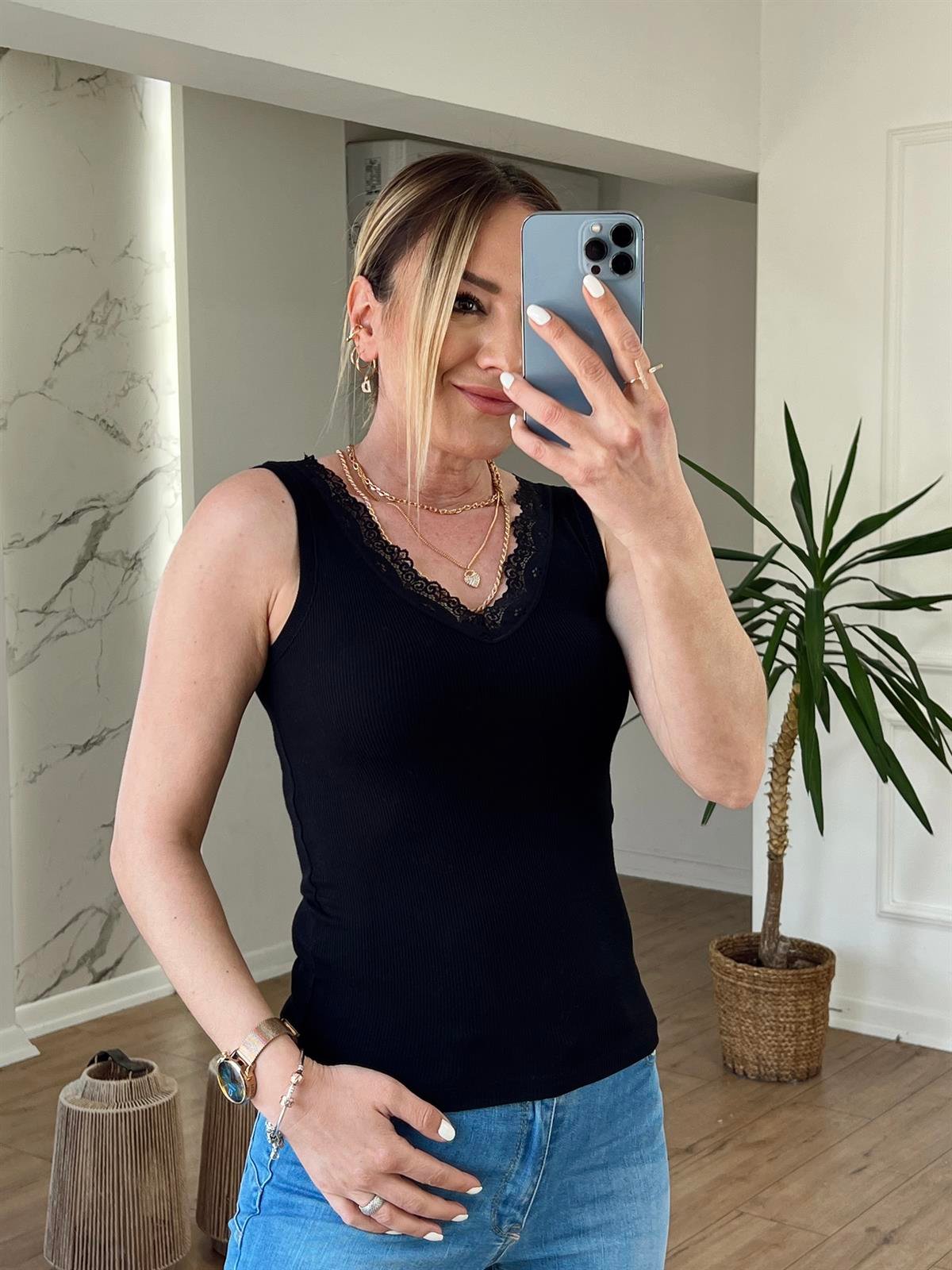 ÖN ARKA V YAKA DANTELLİ BODY ATLET SİYAH