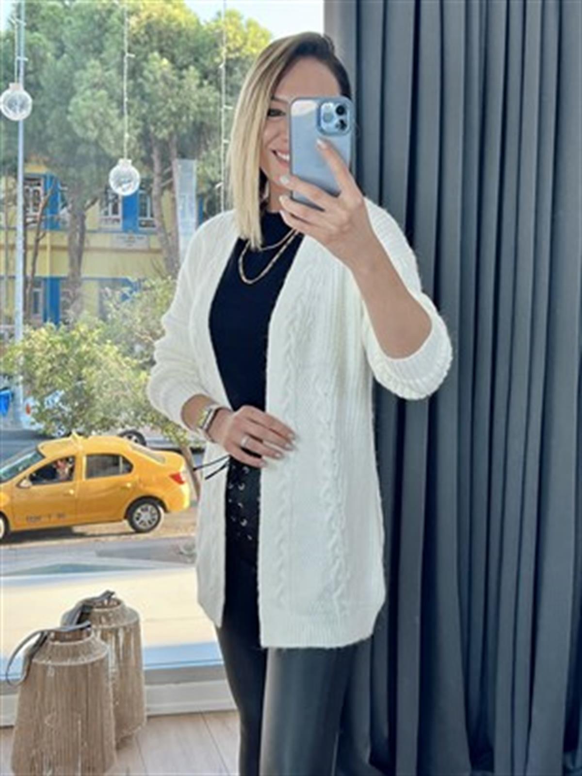 ÖRGÜ HIRKA BEYAZ