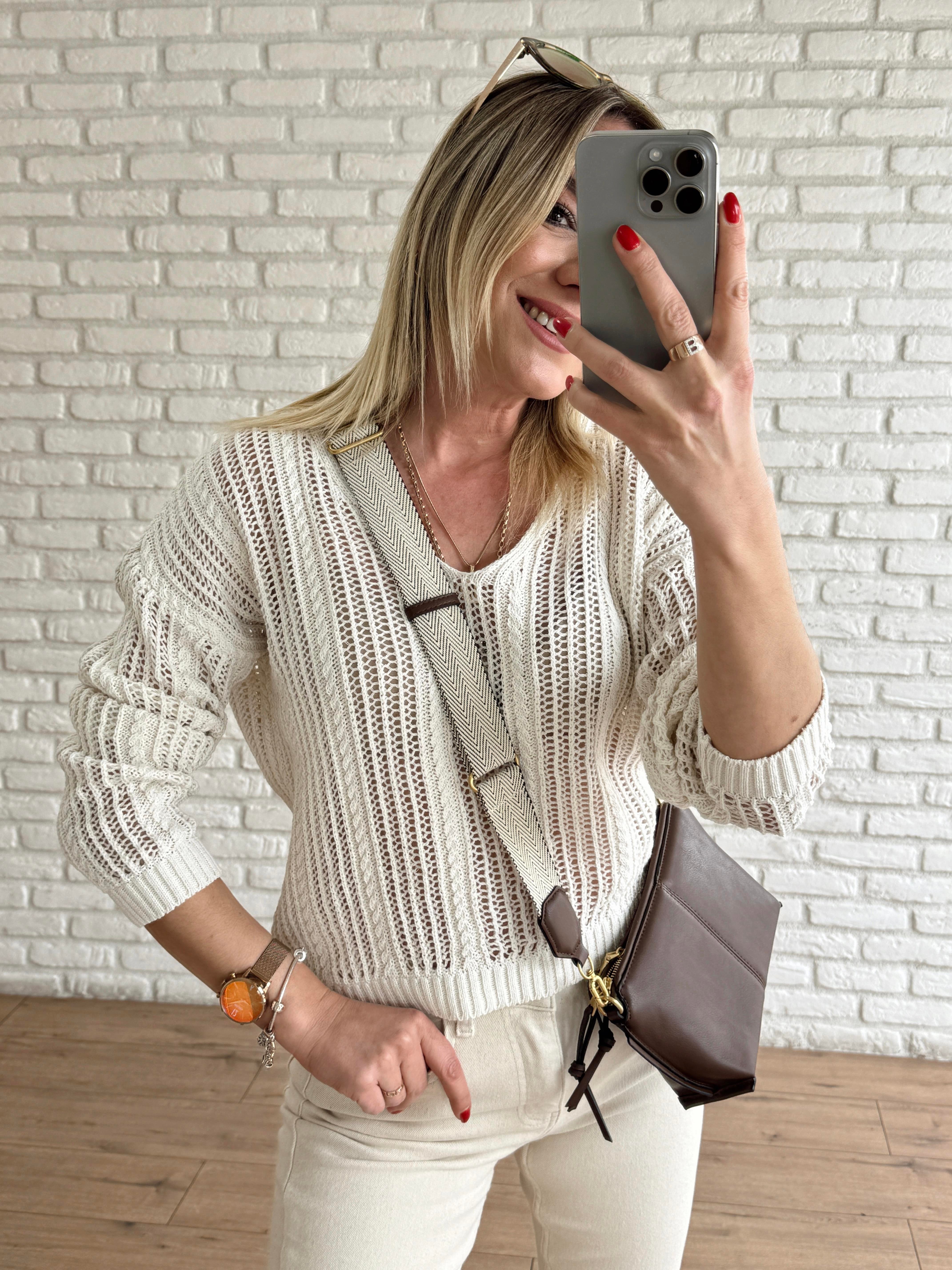 Örgü Model V Yaka Triko EKRU