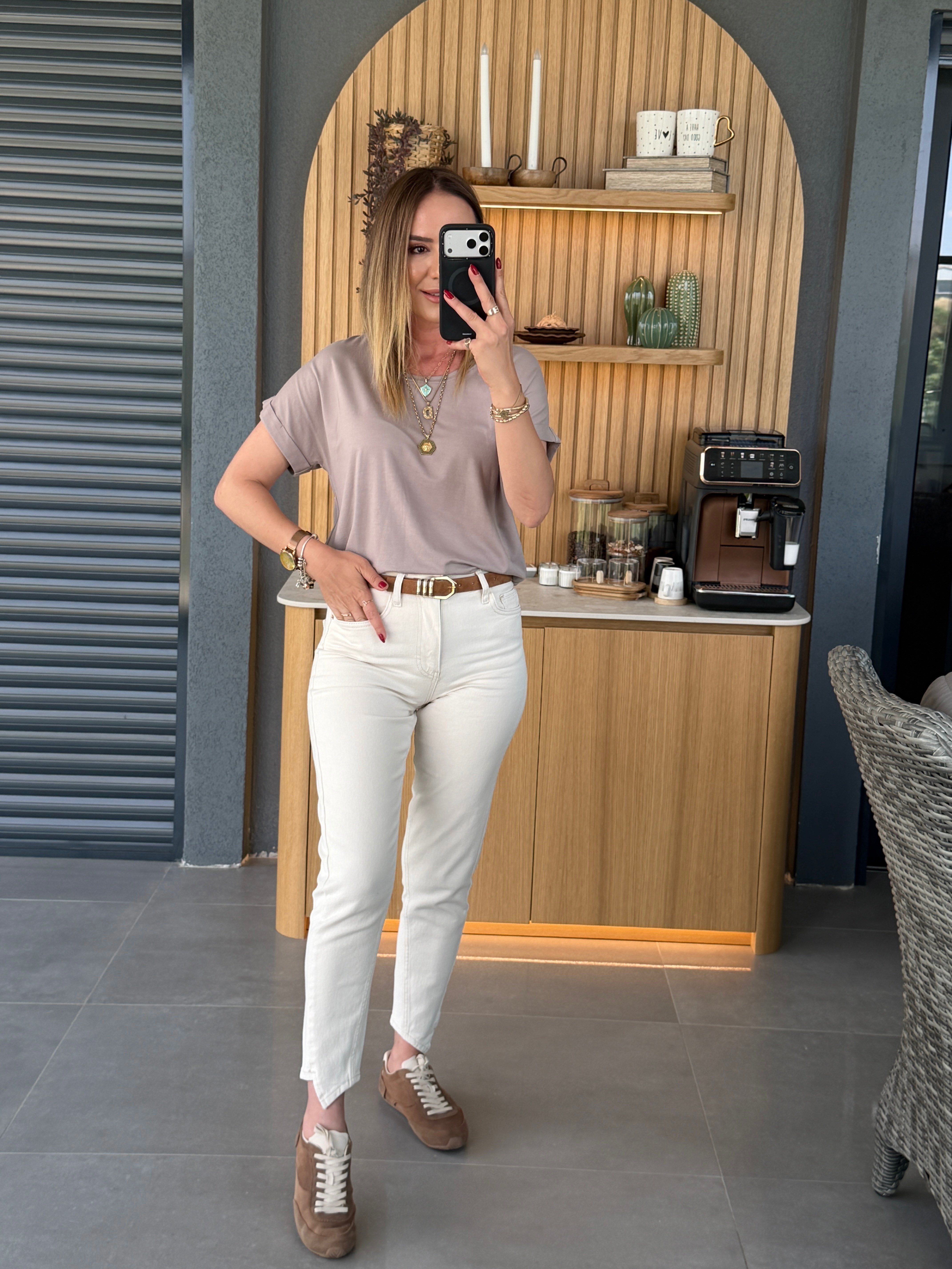 Paça Detaylı Kemerli Mom Jean BEJ
