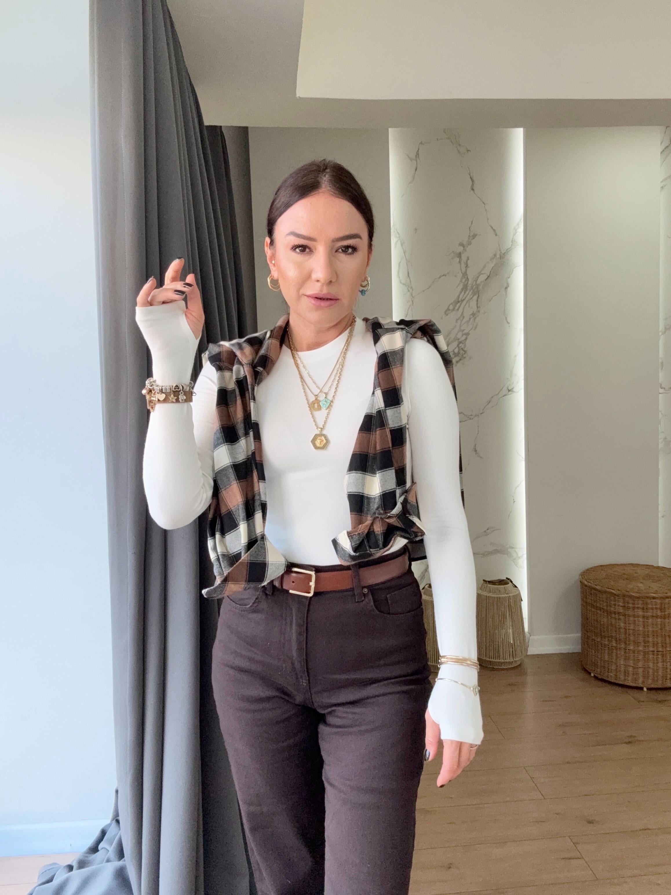 Parmak Geçmeli Body EKRU