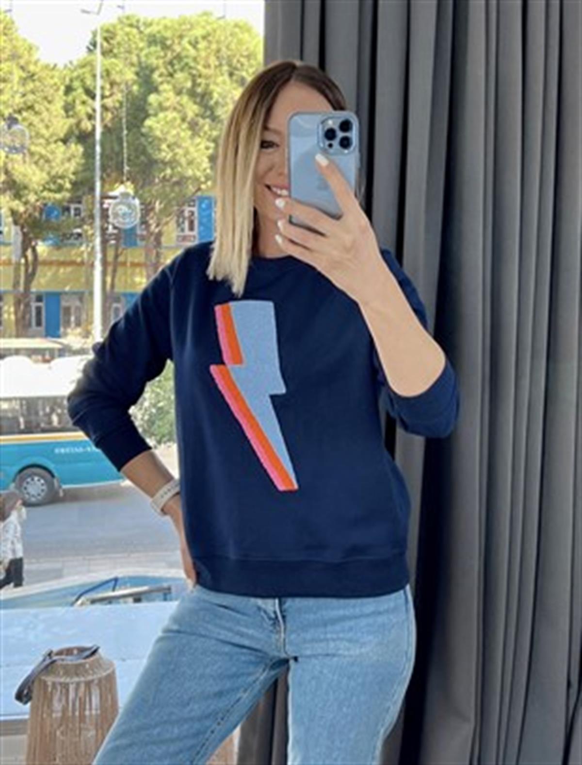 ŞİMŞEK DESENLİ SWEAT LACİVERT