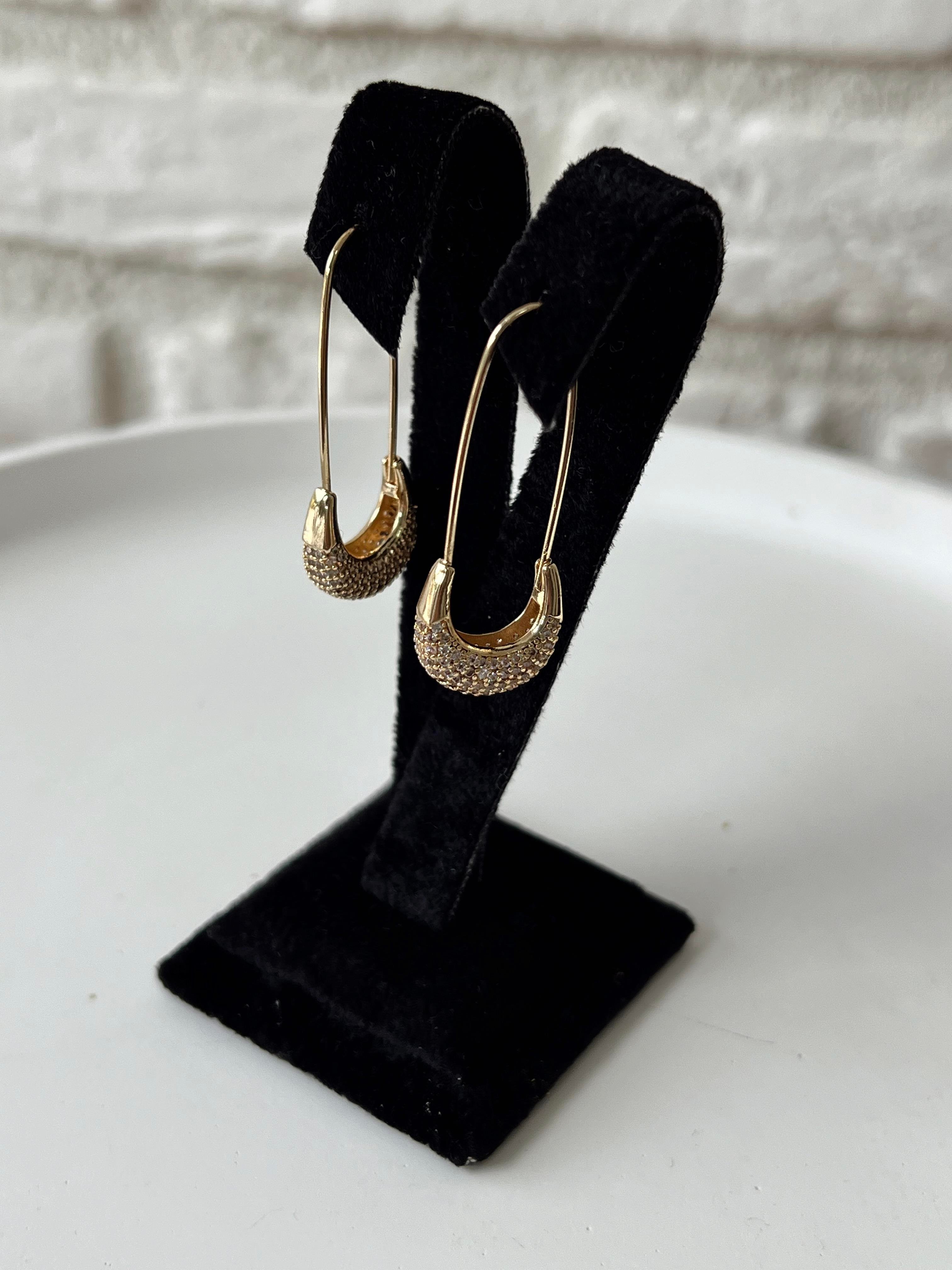 Taşlı Çengel Model Küpe GOLD