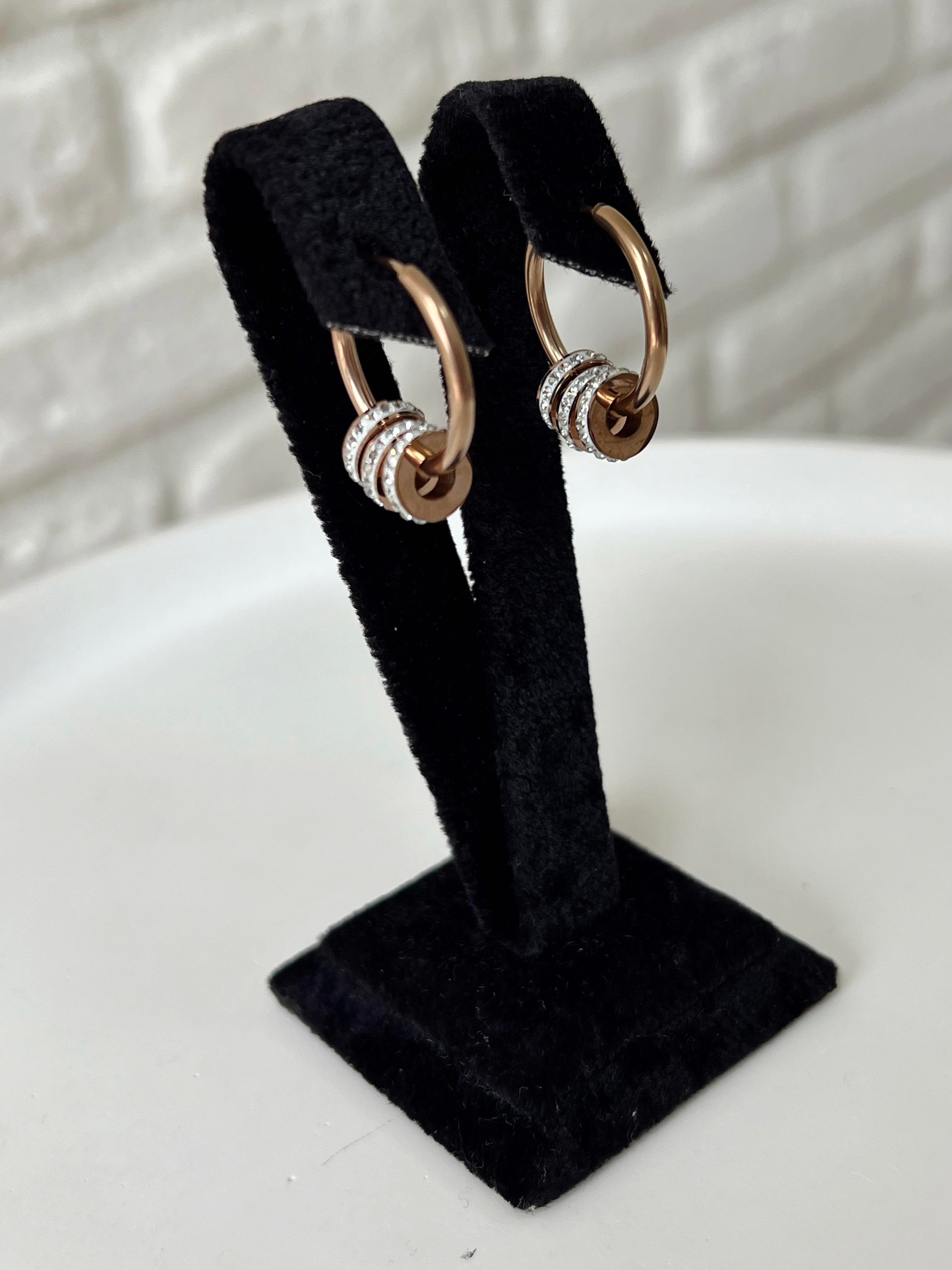 Taşlı Silindir Model Çelik Küpe GOLD