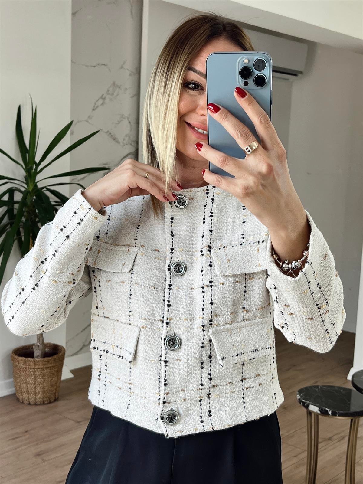 Tüvit Kumaş Düğmeli Ceket EKRU
