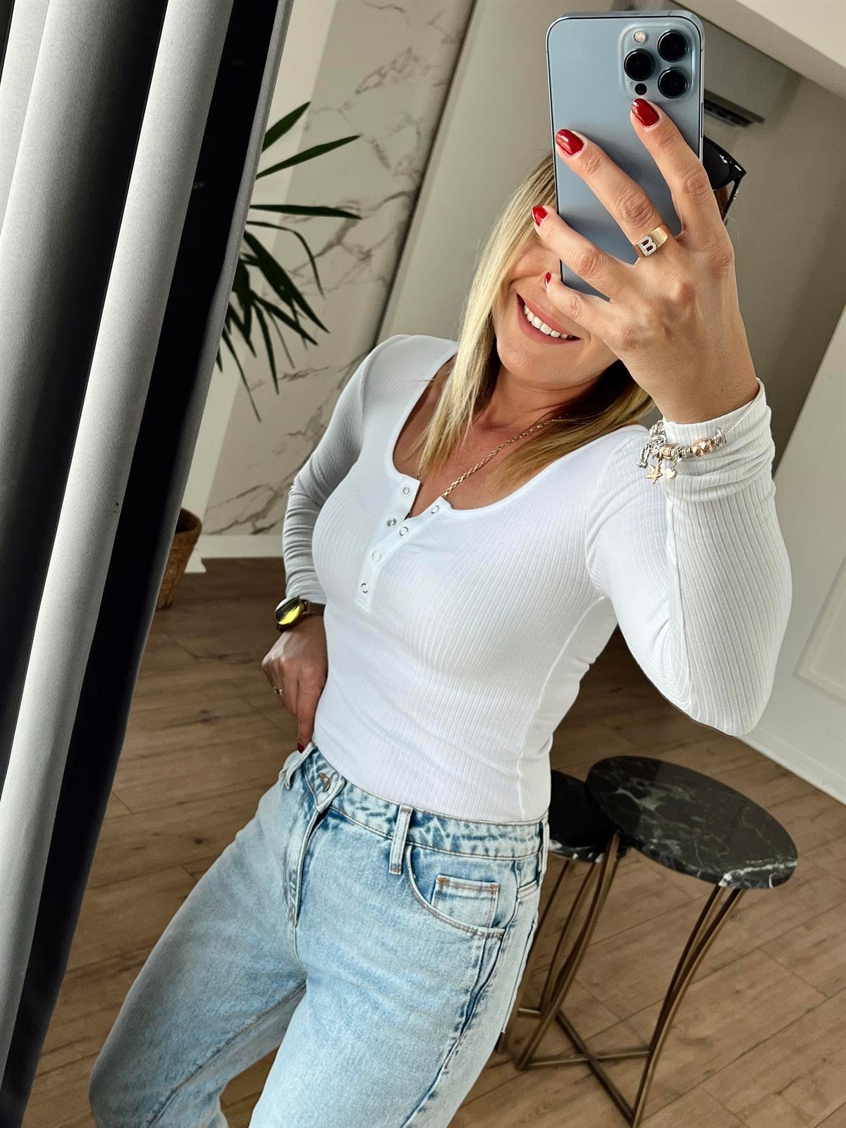 Uzun Kollu Önü Çıtçıtlı Body BEYAZ