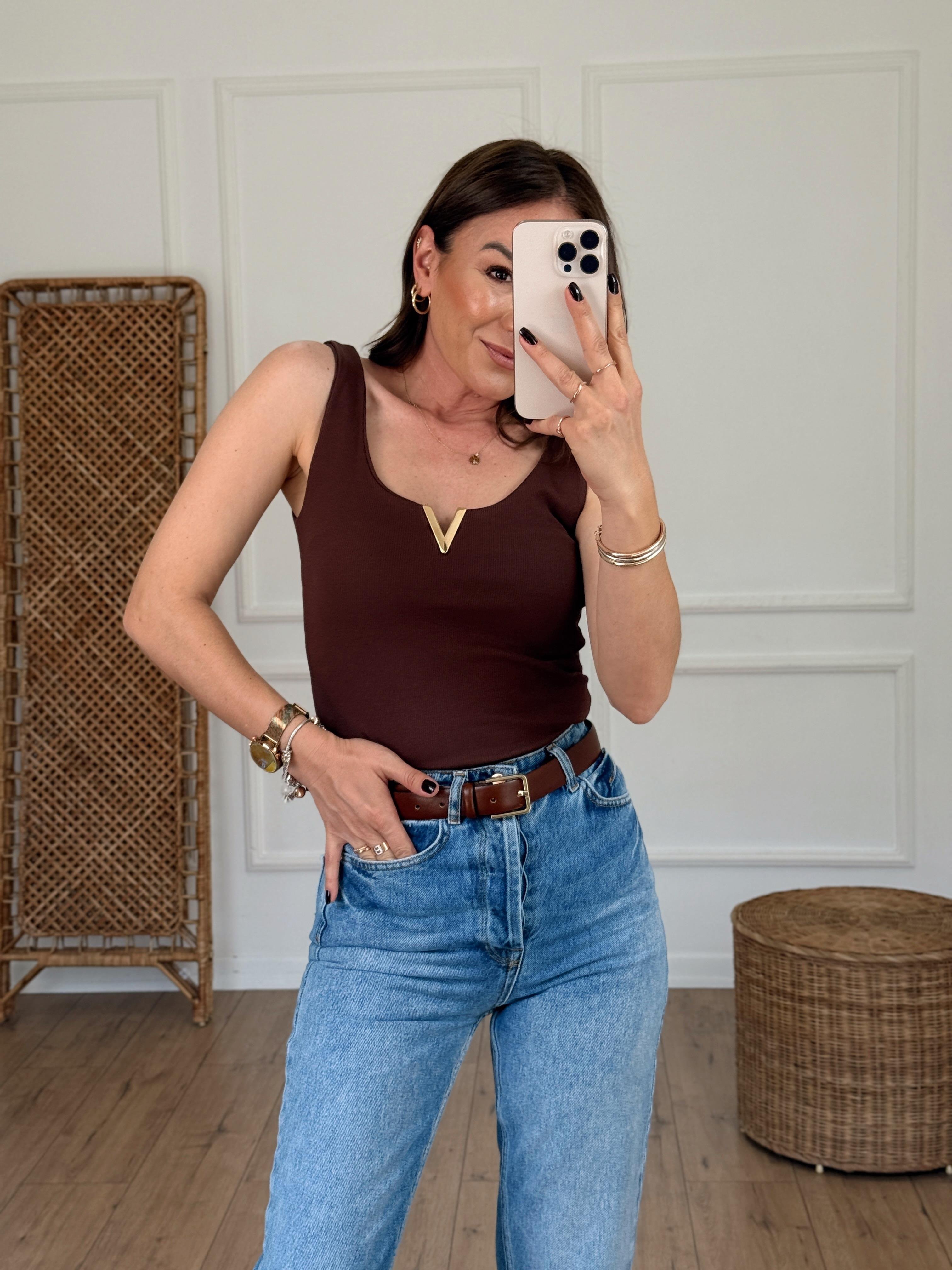 Ribbed Tank Top with V Accessory Brown