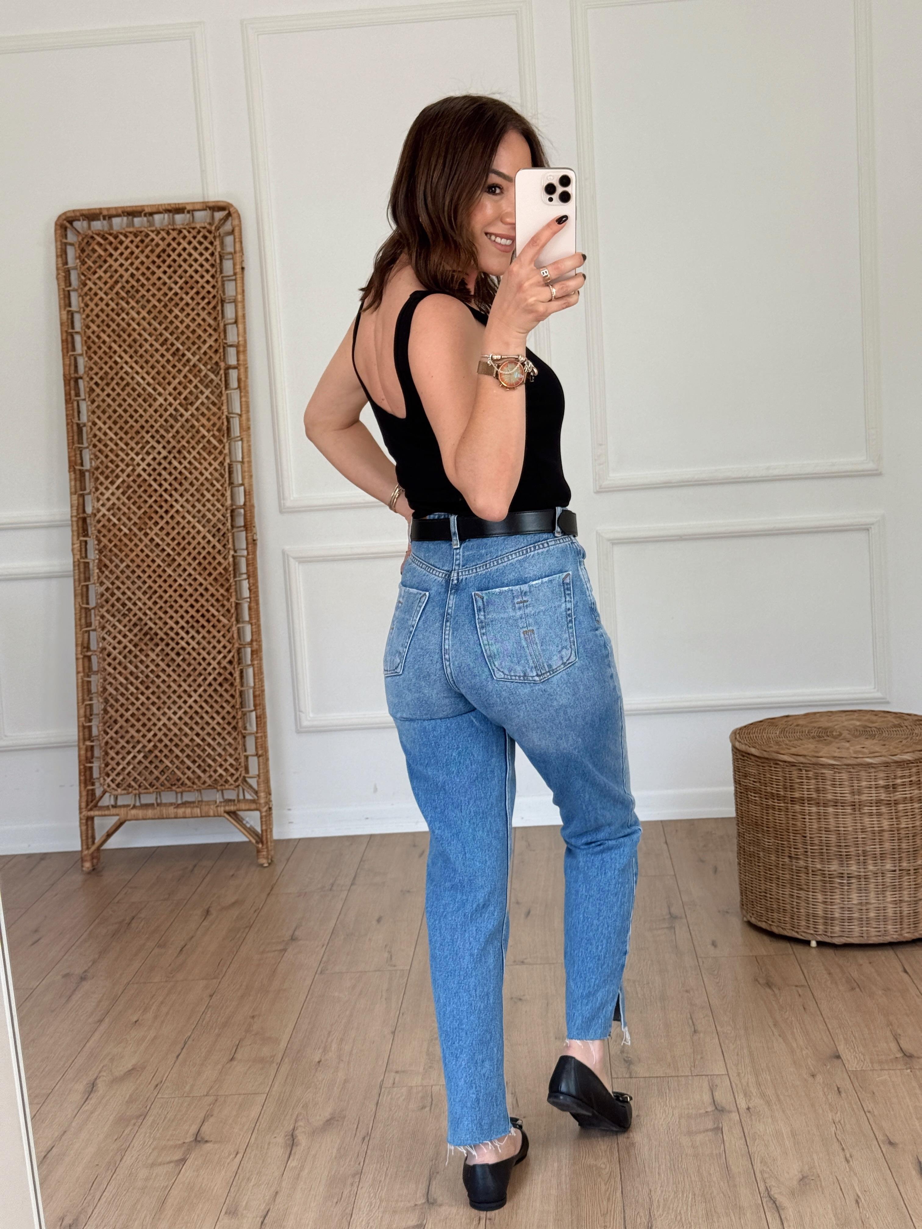 Ribbed Tank Top with V Accessory BLACK