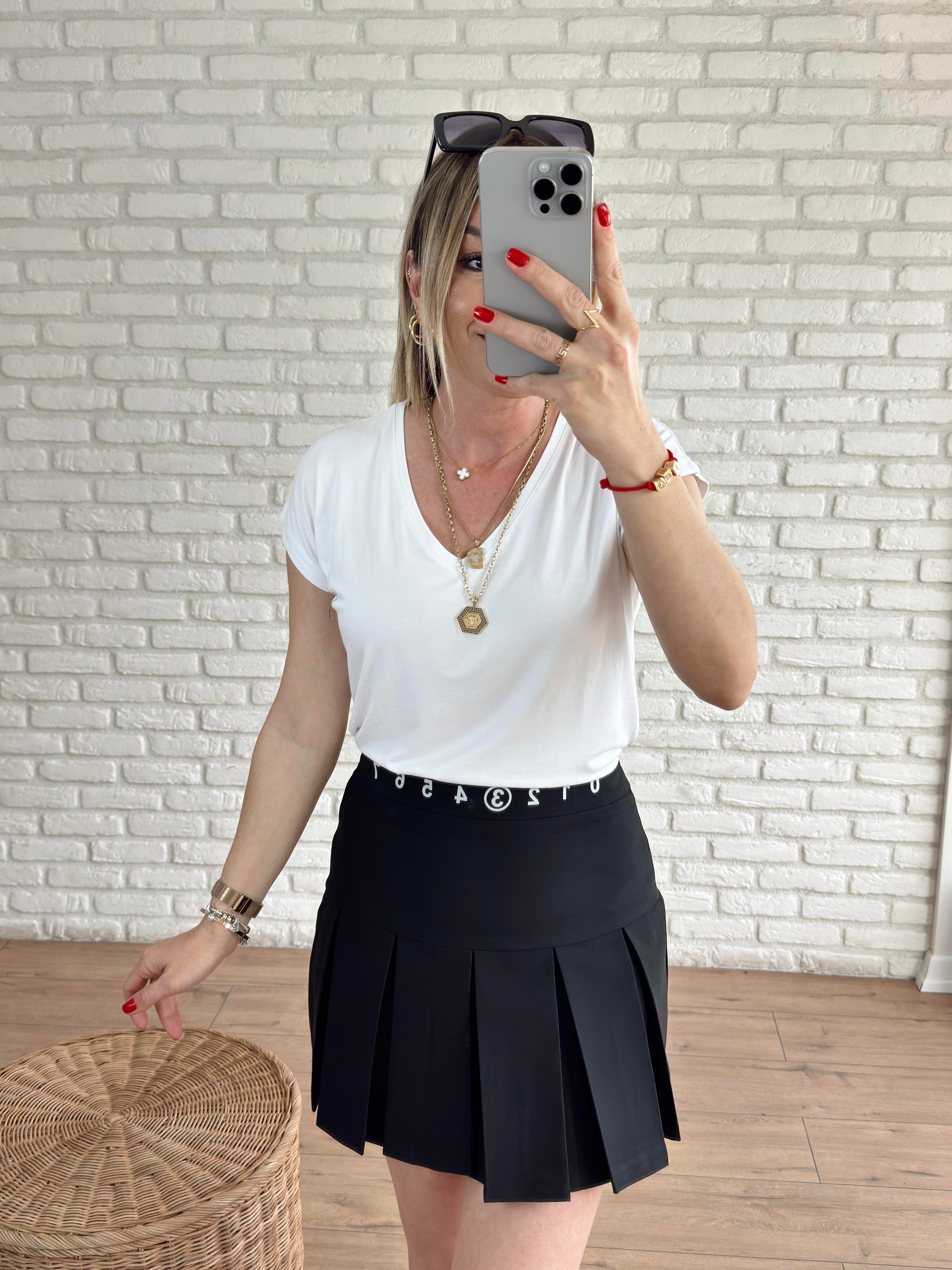 V Yaka Basic Tshirt BEYAZ