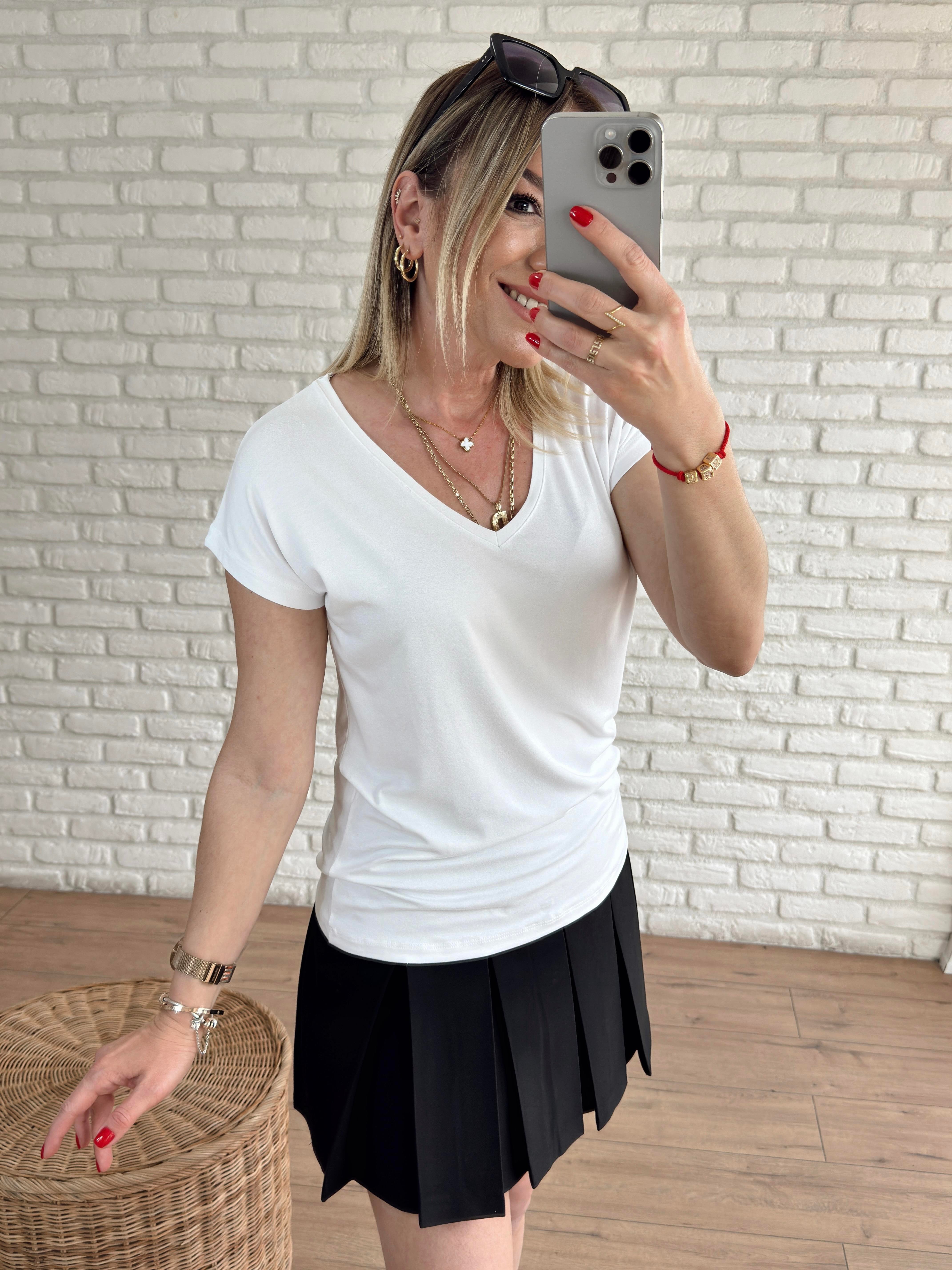 V Yaka Basic Tshirt BEYAZ