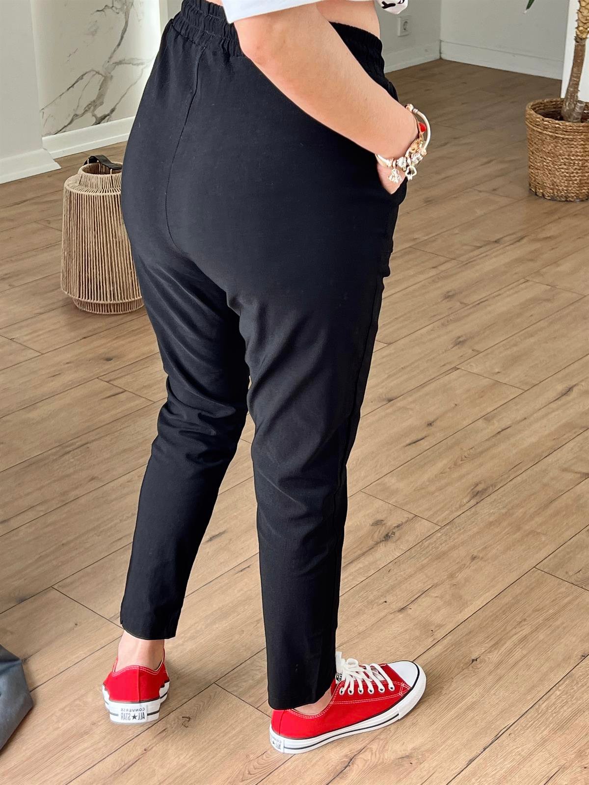 X-149 BELİ LASTİKLİ ÖNÜ YIRTMAÇLI PANTOLON SİYAH