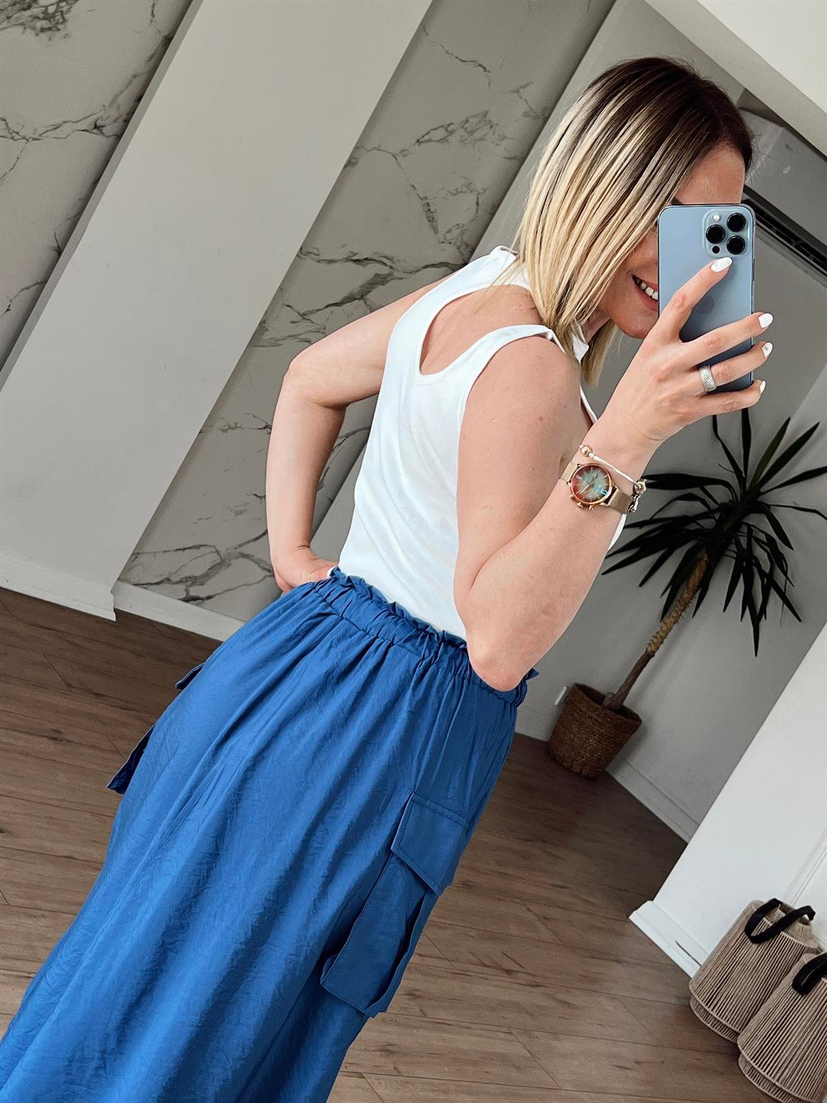 Yaka Dekolte Detaylı Crop BEYAZ