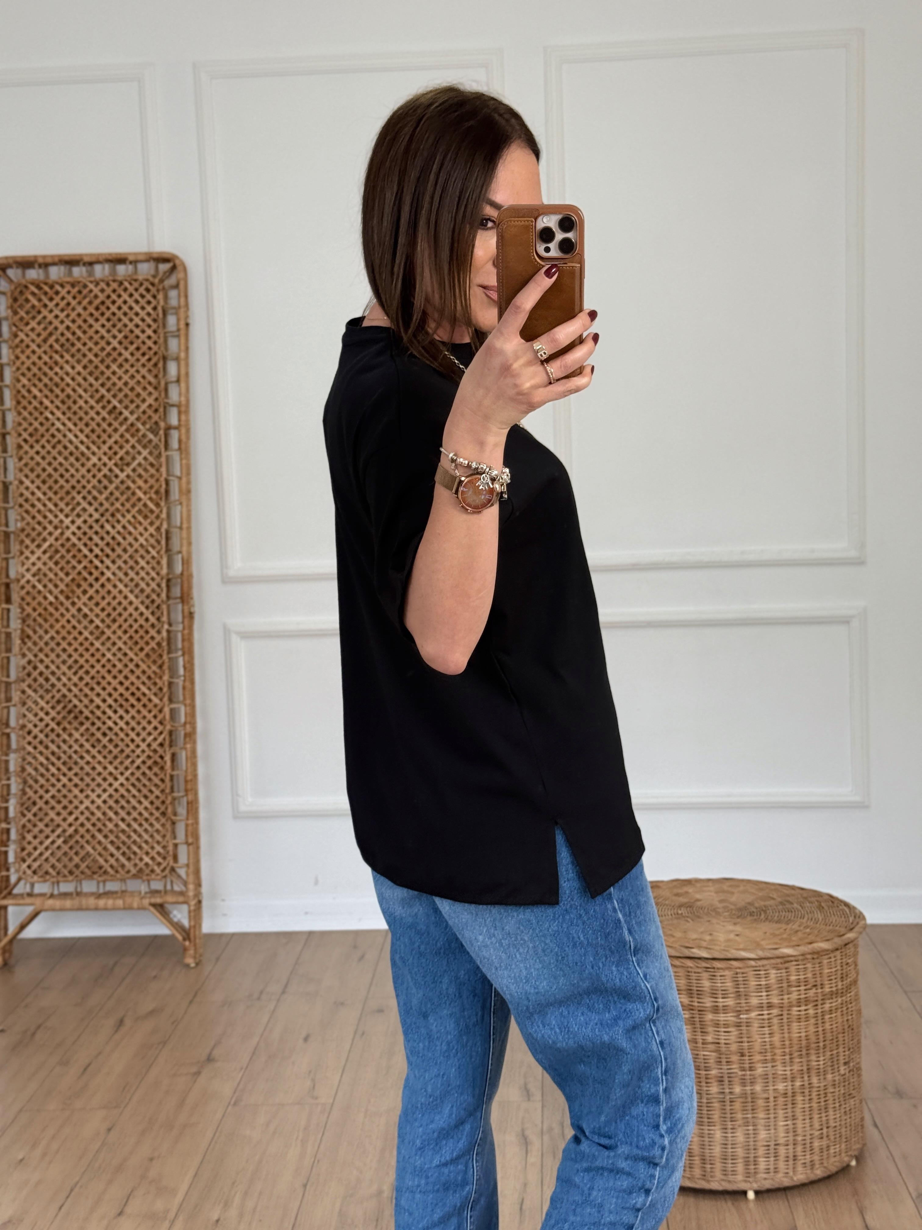 Yanları Yırtmaçlı Basic Tshirt SİYAH