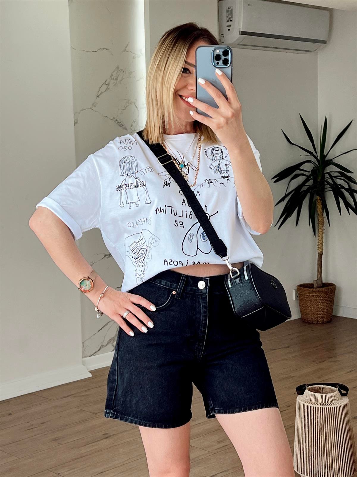 YAZI NAKIŞLI TSHİRT BEYAZ