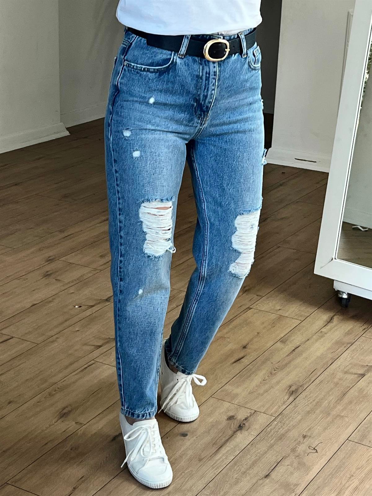 YIRTIK DETAYLI MOM FIT JEAN MAVİ