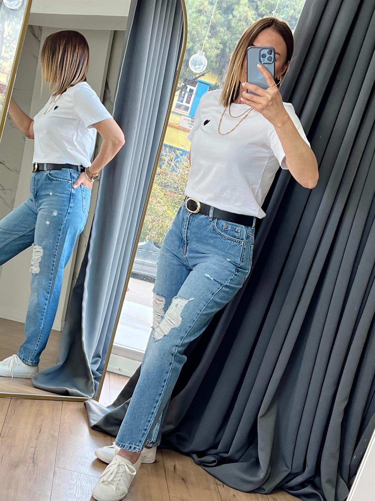 YIRTIK DETAYLI MOM FIT JEAN MAVİ