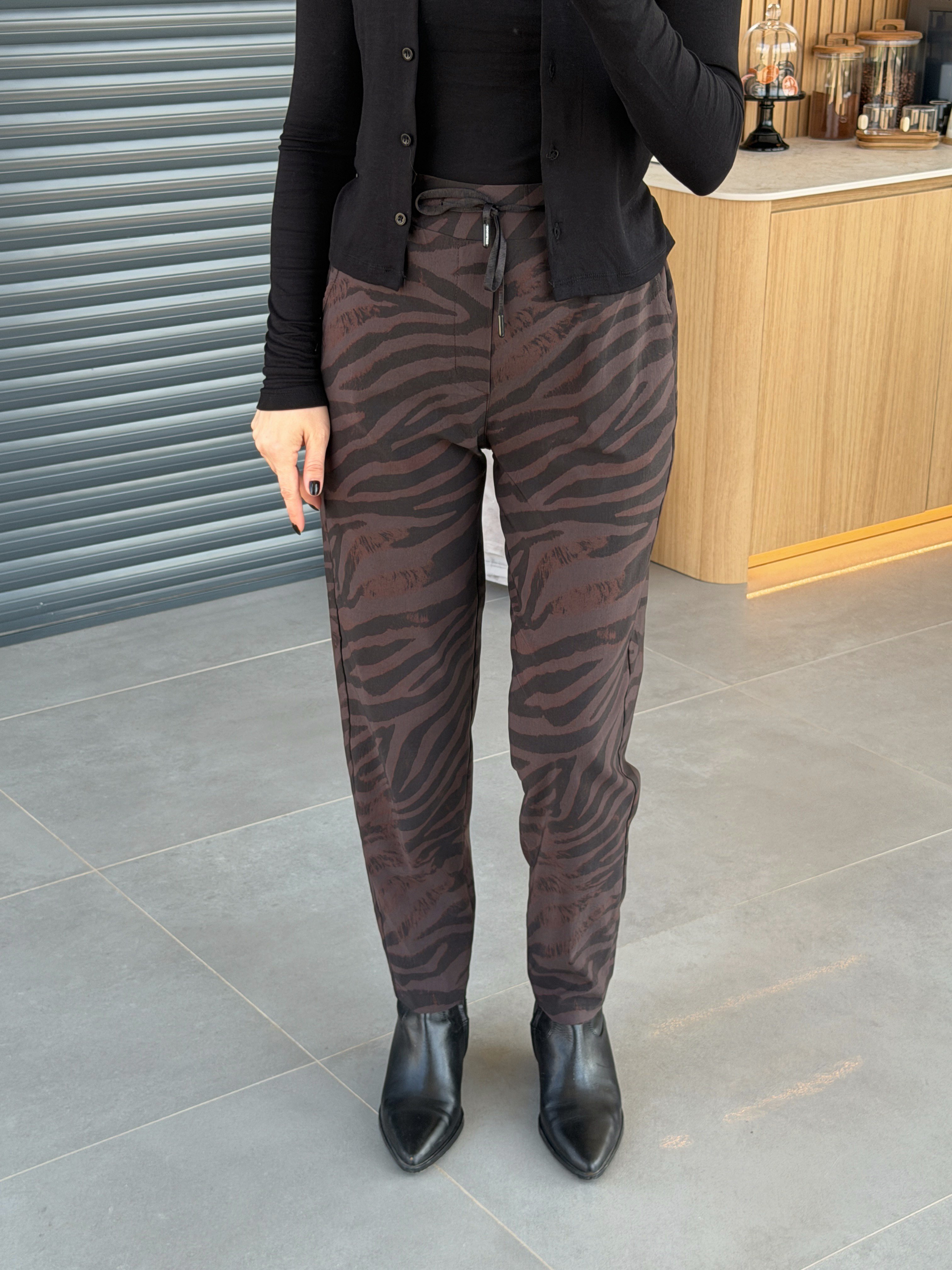 Zebra Desen Beli Lastikli Pantolon KOYU KAHVE