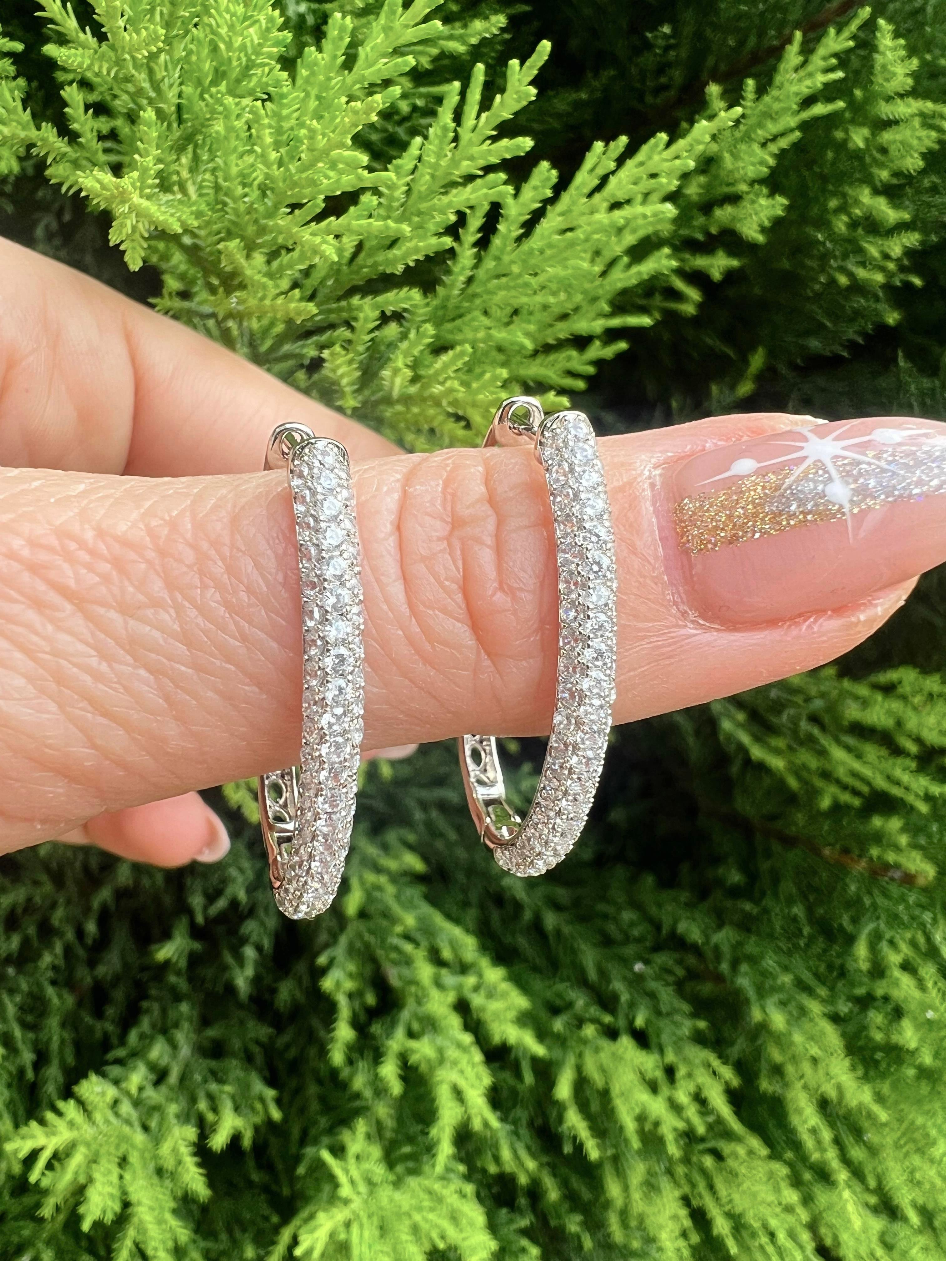Zirkon Taşlı Oval Küpe SİLVER