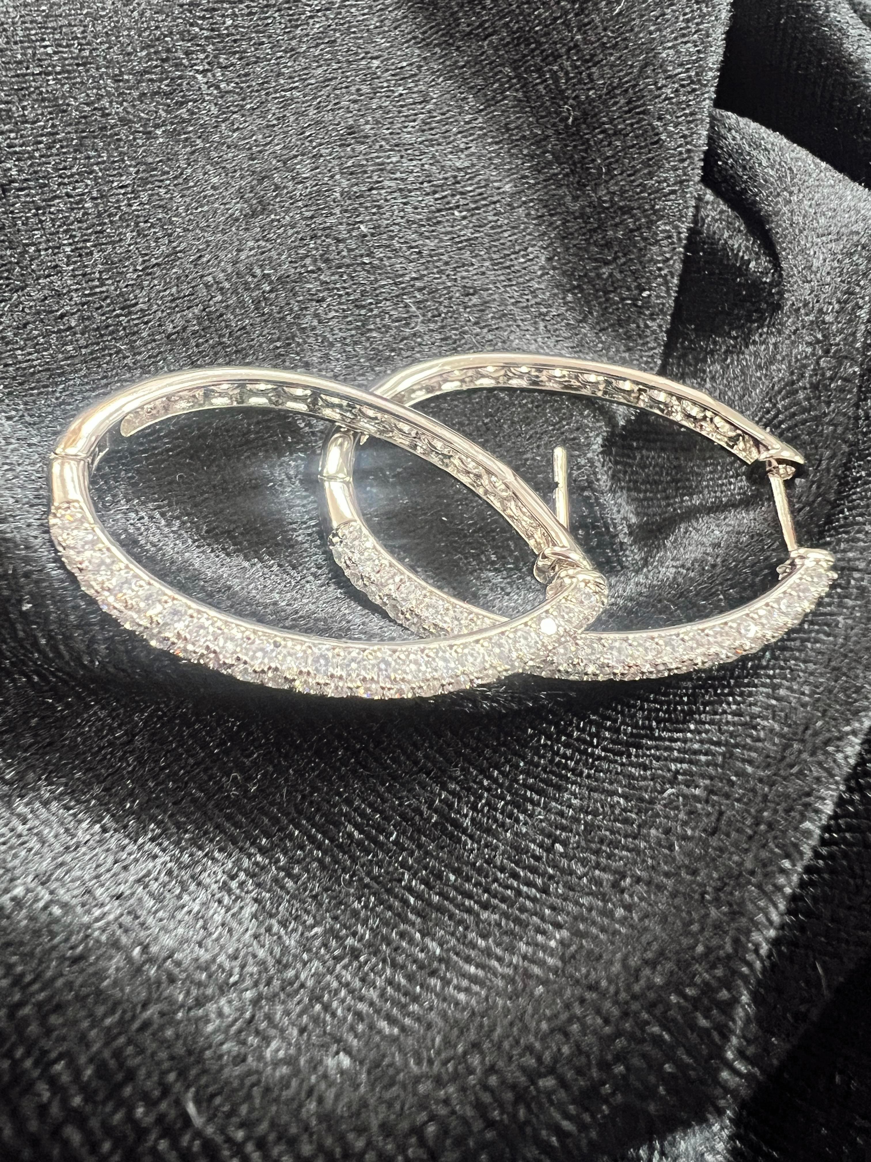 Zirkon Taşlı Oval Küpe SİLVER