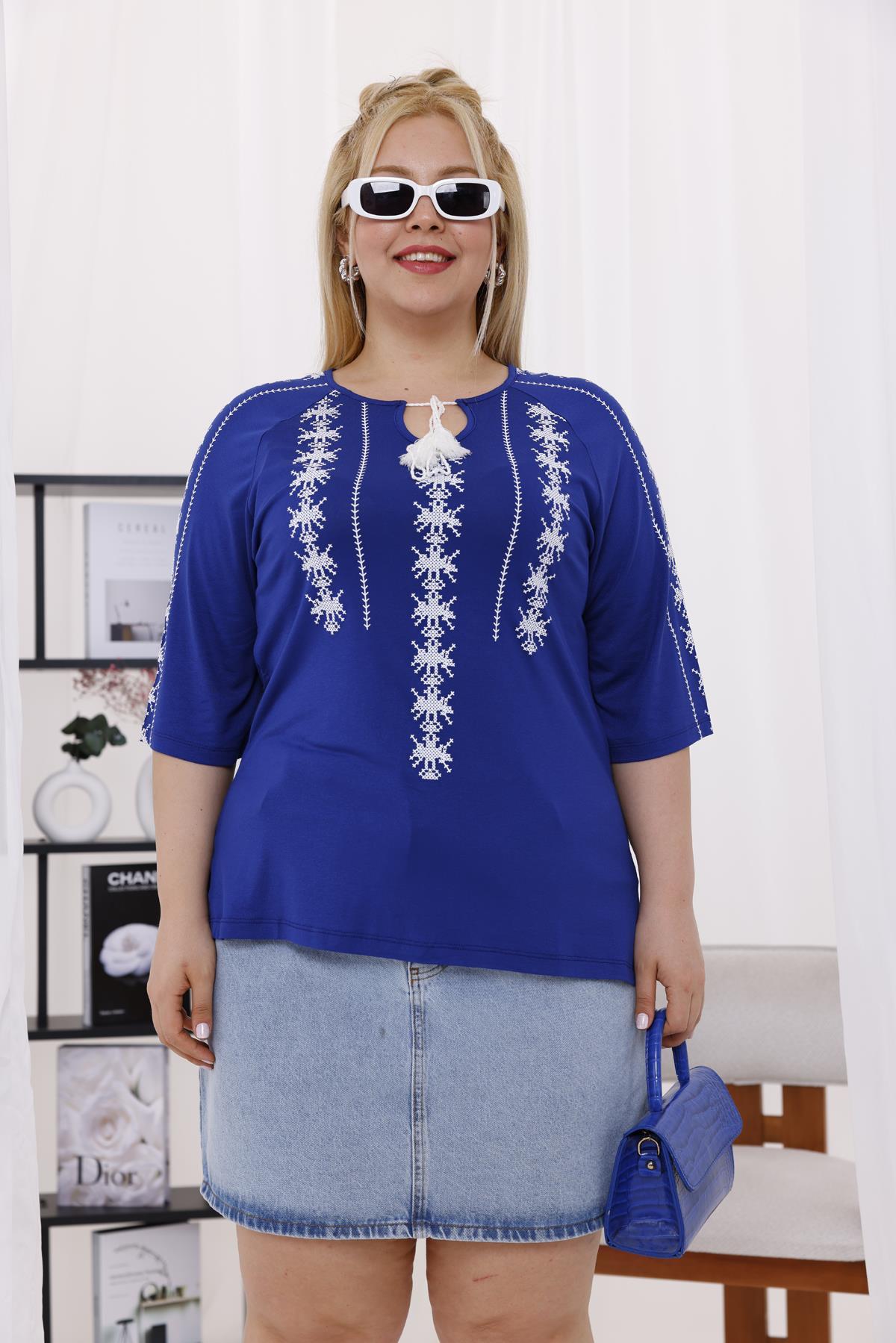 Kısa Kol Bluz Büyük Beden Etamin Nakış İşlemeli Bluz