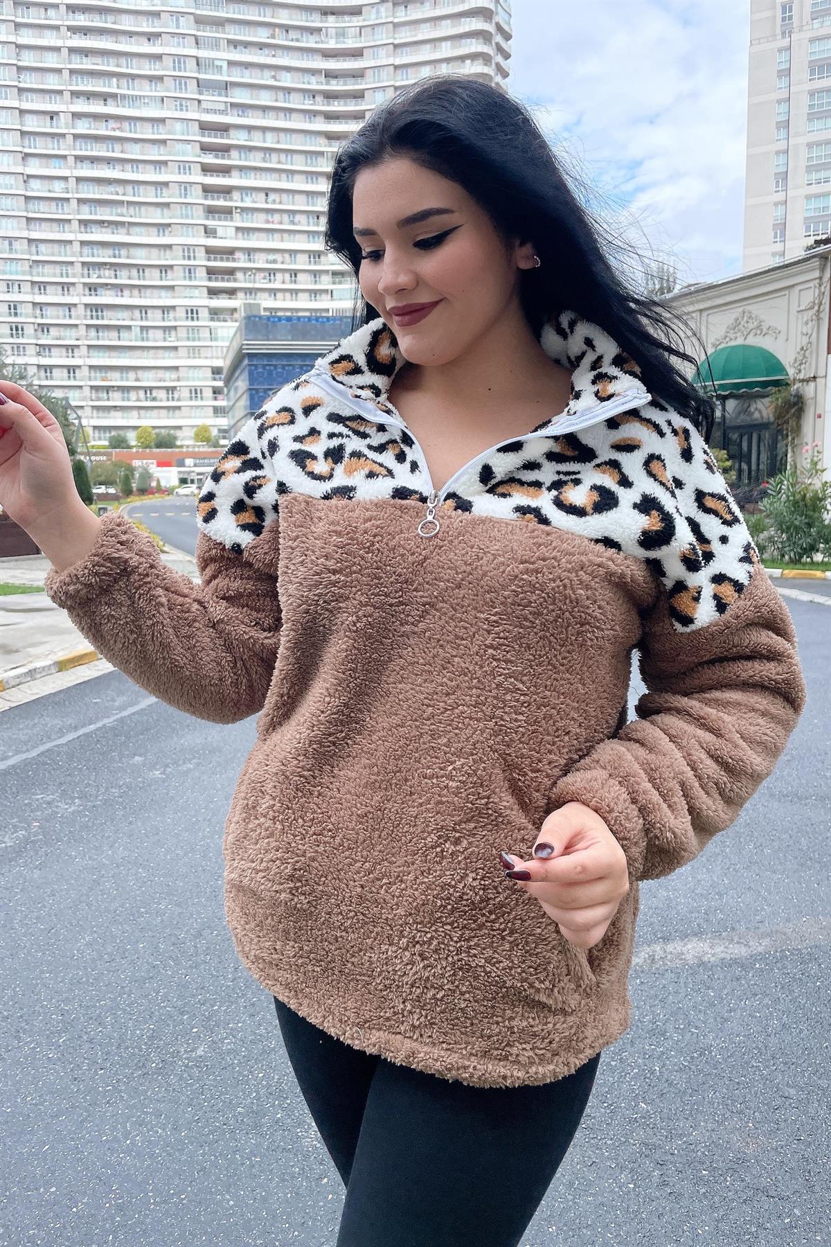 Mont Büyük Beden Fermuarlı Pofuduk Peluş Mont Leopar