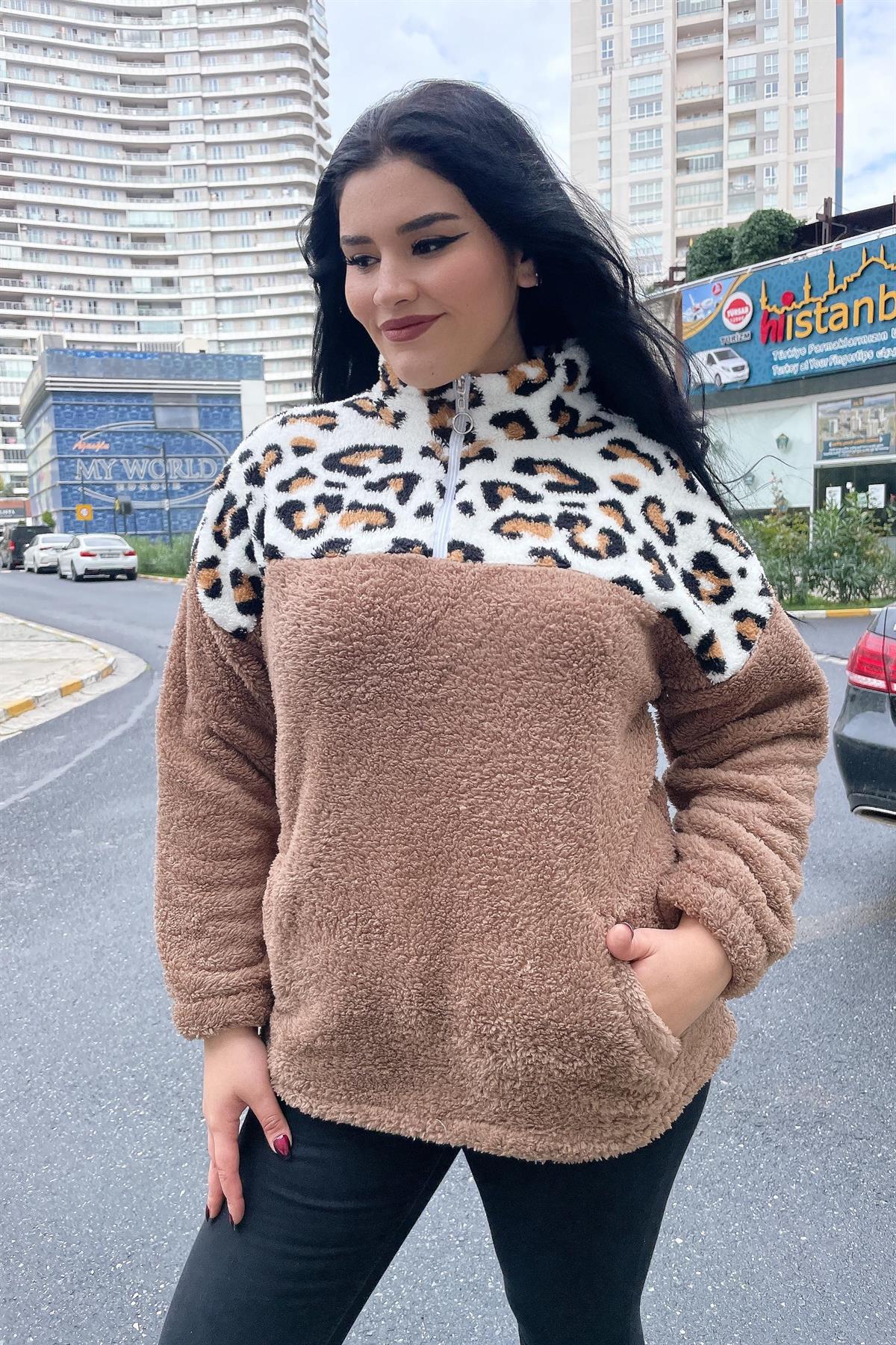 Mont Büyük Beden Fermuarlı Pofuduk Peluş Mont Leopar