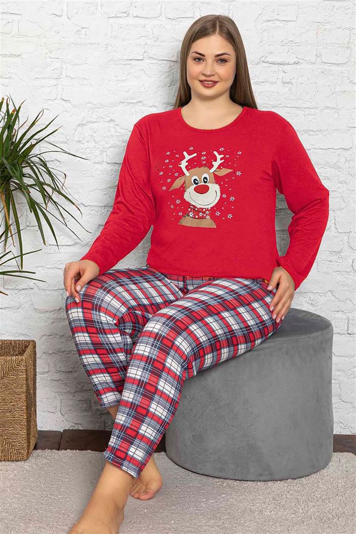 Pijama Takımı Büyük Beden Geyik Baskılı Yılbaşı Konsepti Pamuklu Pijama Takımı Kırmızı