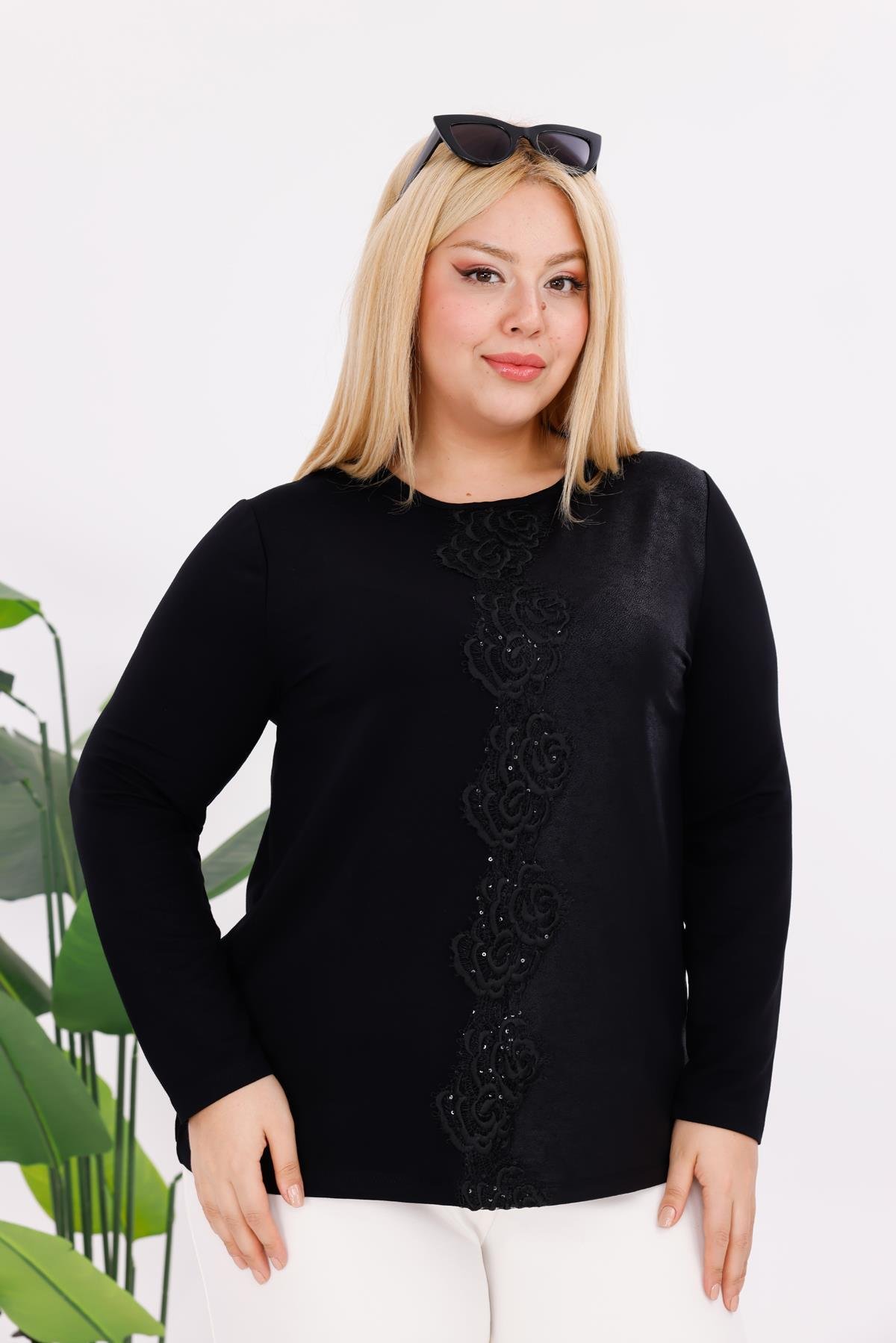 Uzun Kol Bluz Büyük Beden Gül Motif Detaylı Bluz