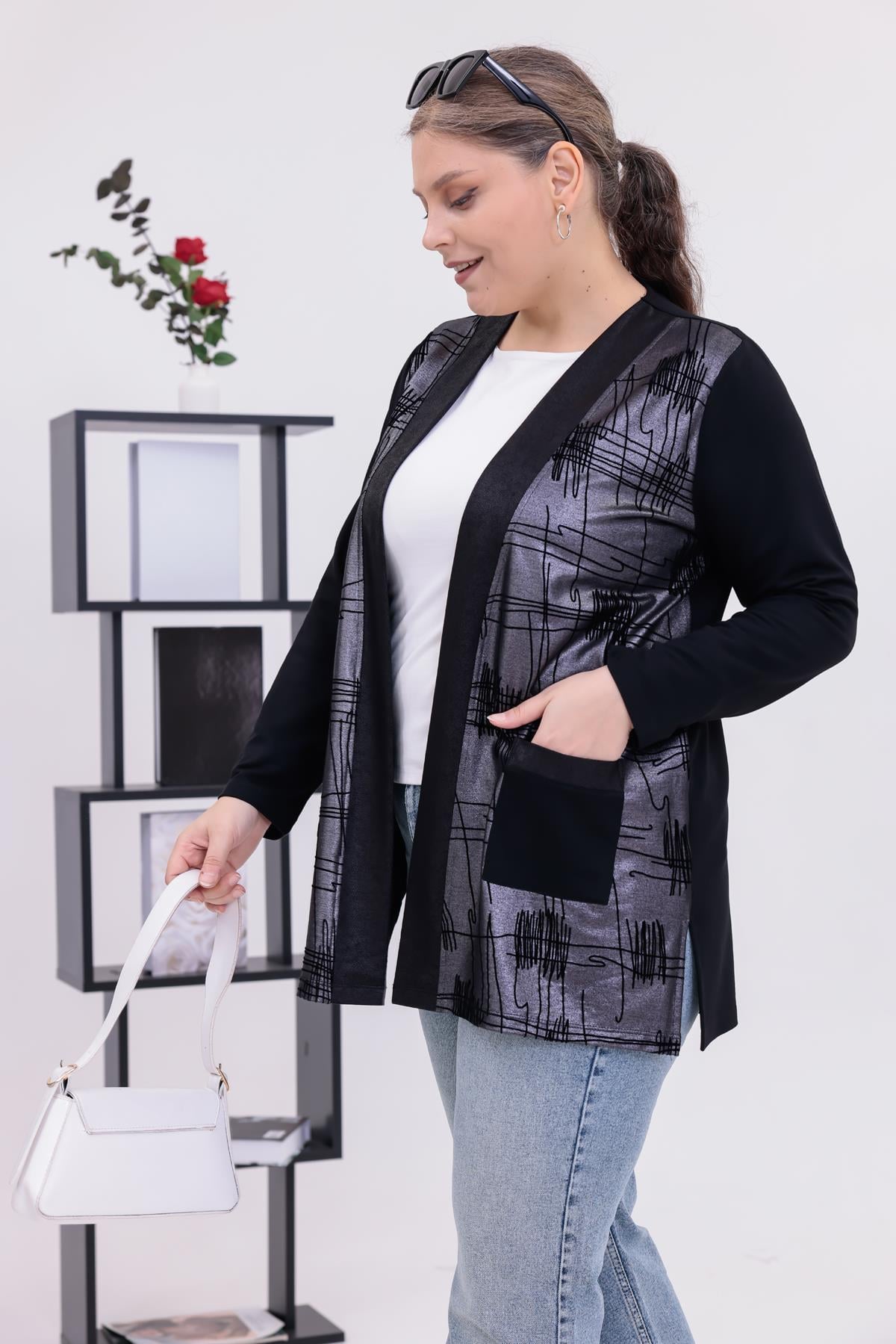 Hırka Büyük Beden Gümüş Detaylı Cepli Hırka