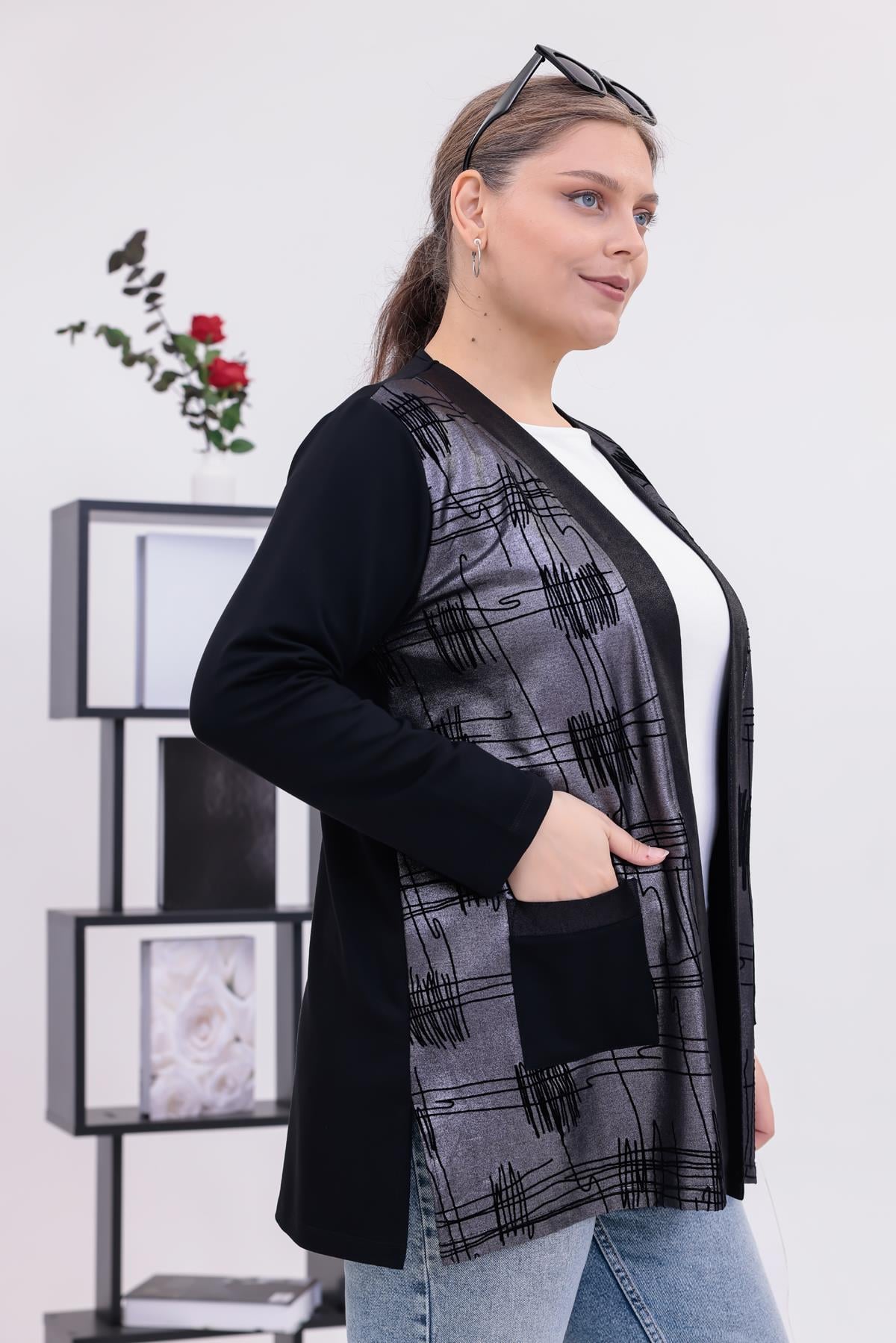 Hırka Büyük Beden Gümüş Detaylı Cepli Hırka