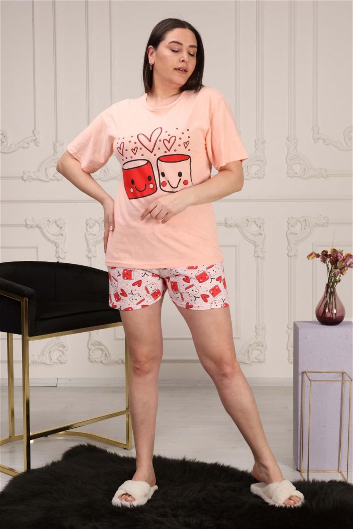 Pijama Takımı Büyük Beden Kalp Baskılı Şortlu Pijama Takımı Yavruağzı