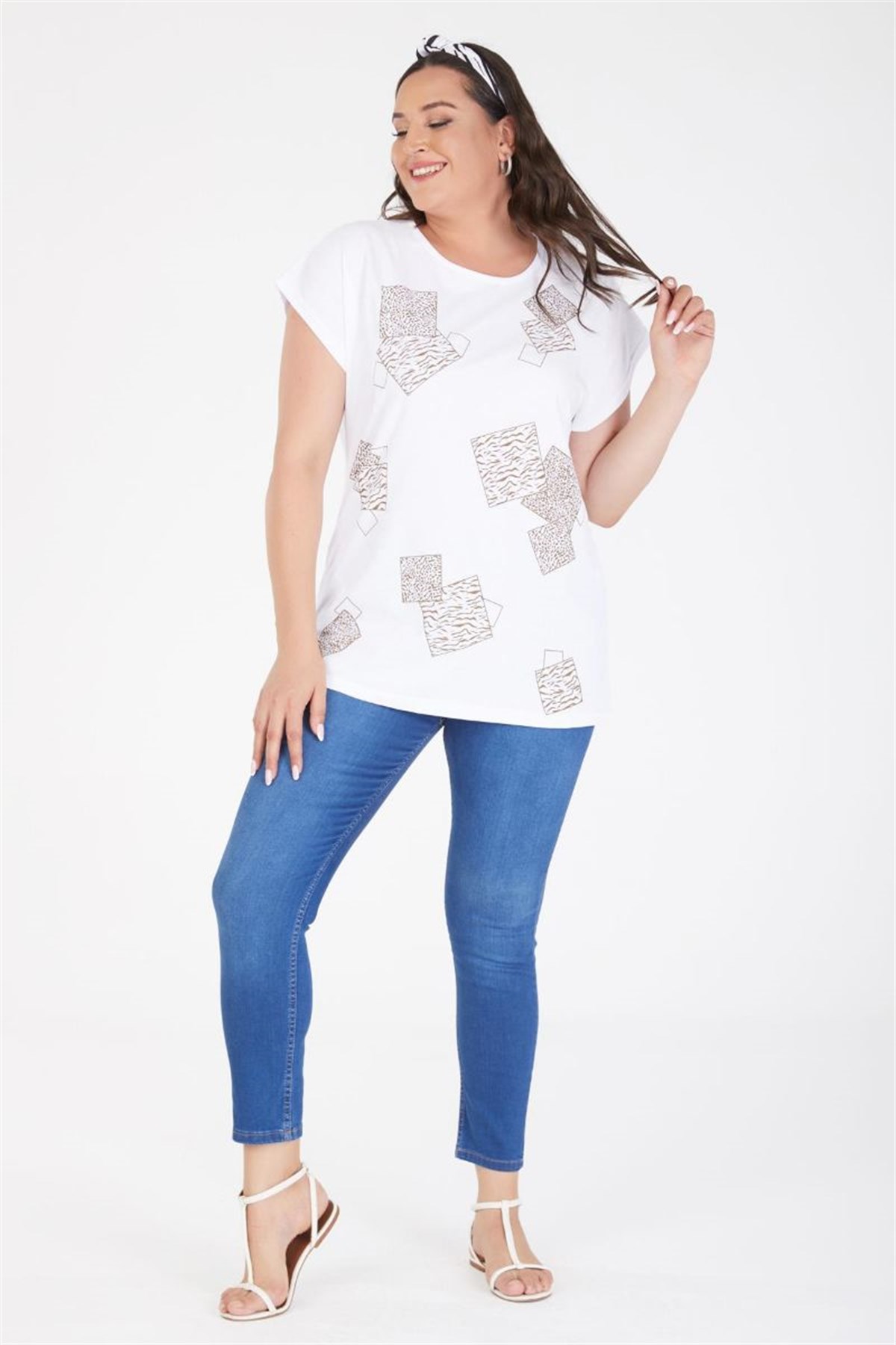 Tshirt Büyük Beden Kare Desenli Yarasa Kol T-Shirt Beyaz