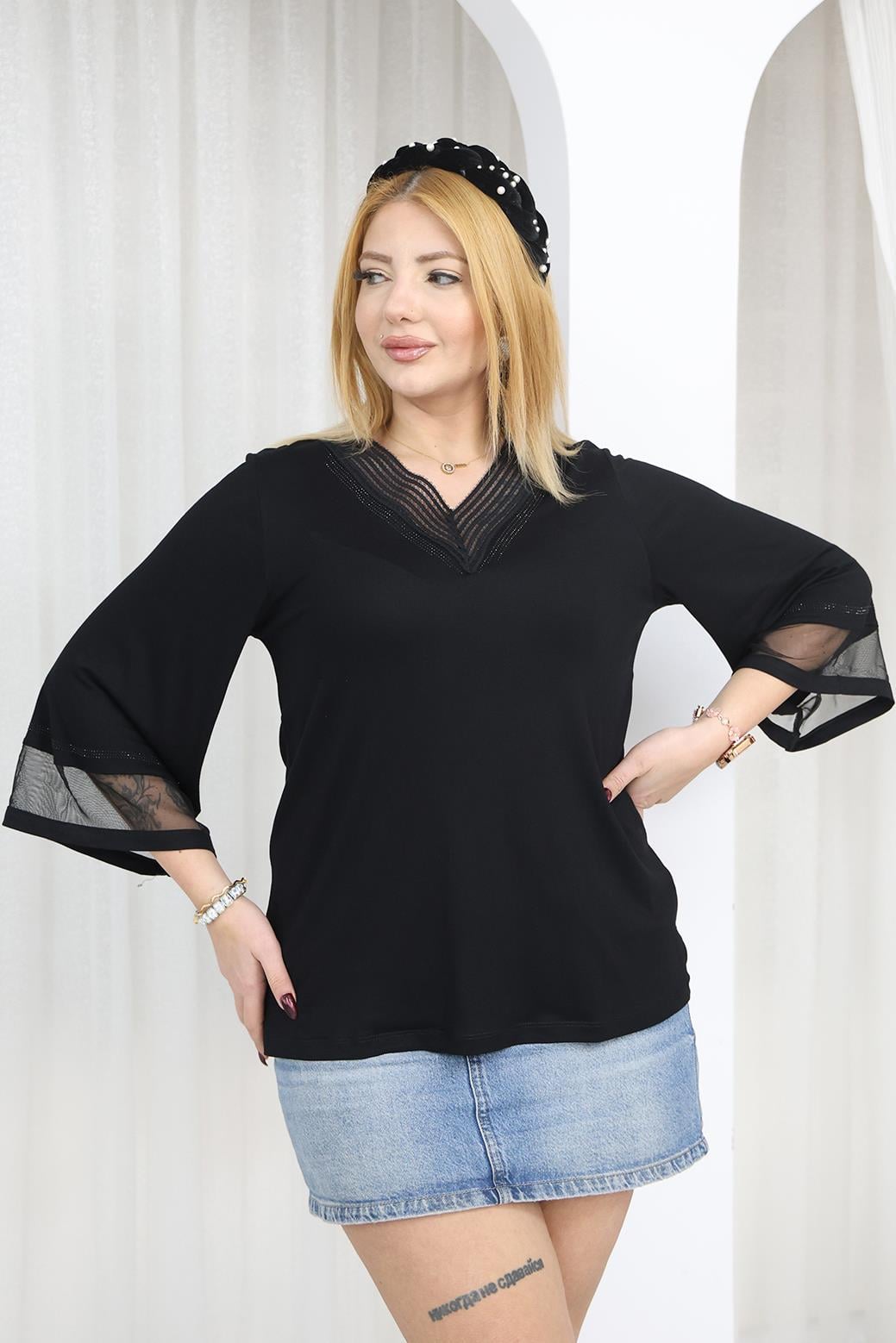 Kısa Kol Bluz Büyük Beden Kolları Tül İşlemeli Bluz