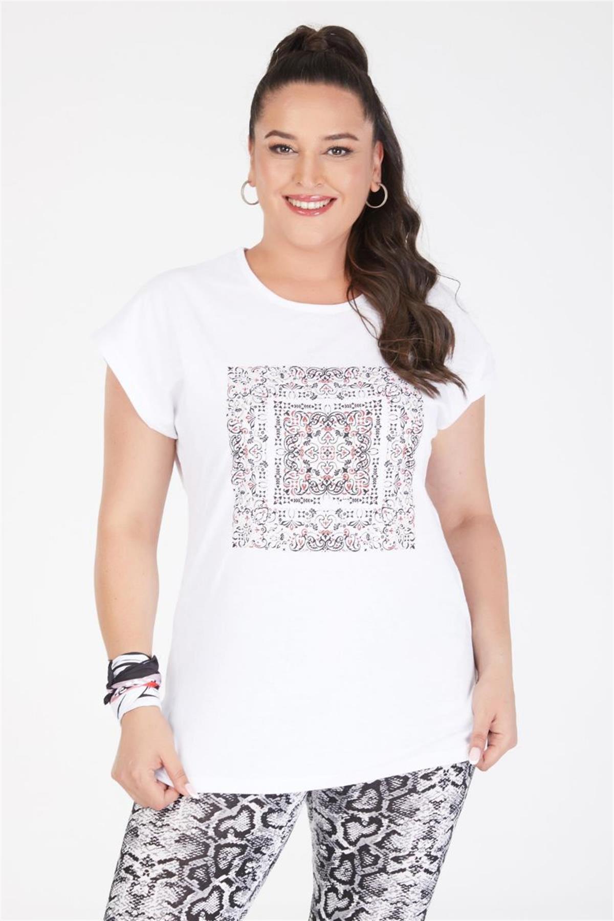 Tshirt Büyük Beden Motif Desenli Yarasa Kol T-Shirt Beyaz