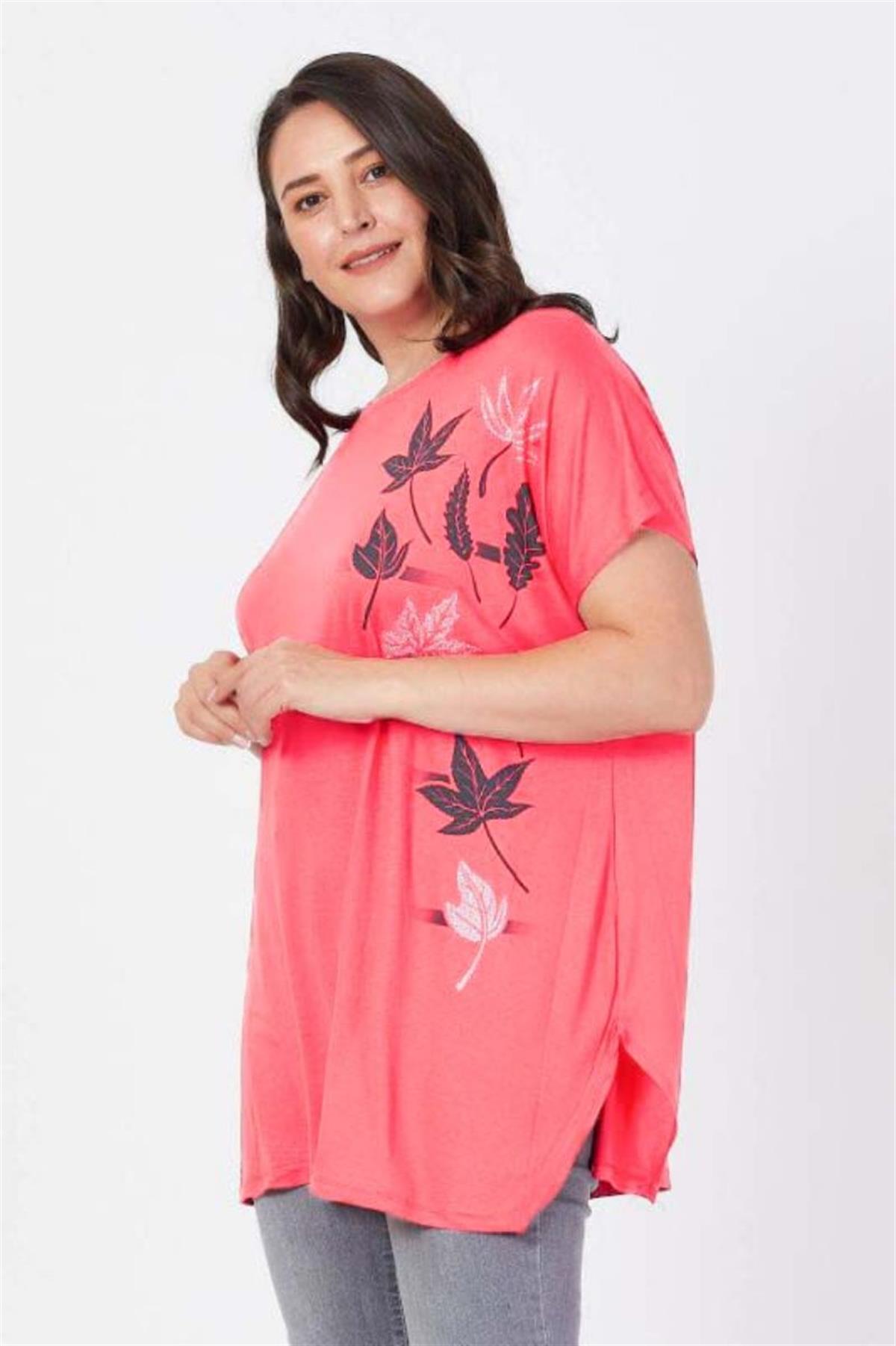 Tshirt Büyük Beden Salaş Sarmaşık Yaprak Baskılı T-Shirt Narçiçeği