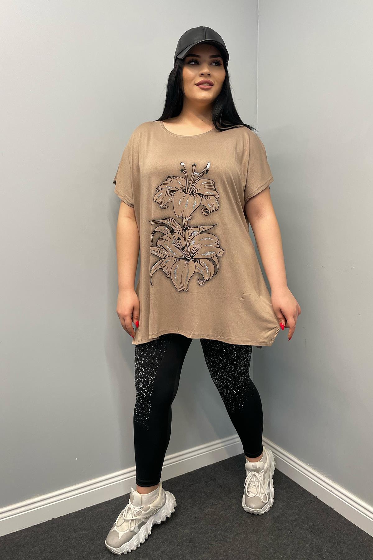 Tshirt Büyük Beden Salaş Zambak Çiçek Baskılı T-Shirt Bej