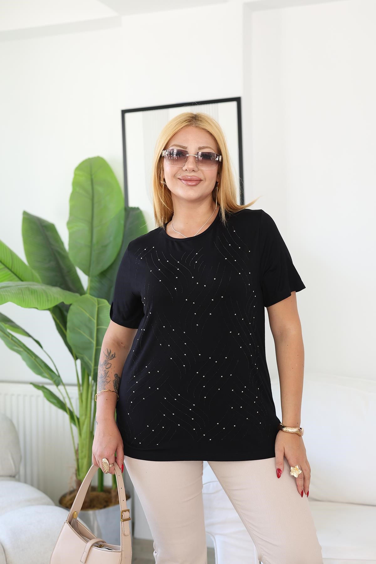 Kısa Kol Bluz Büyük Beden Taş İşlemeli Bluz