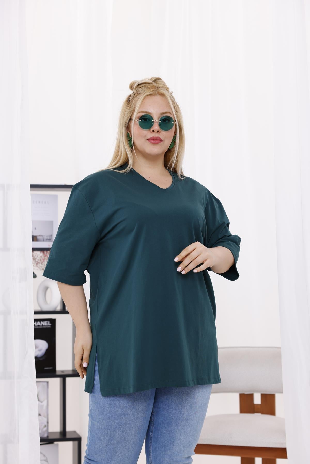 Tshirt Büyük Beden V Yaka Oversize Yırtmaçlı Tshirt