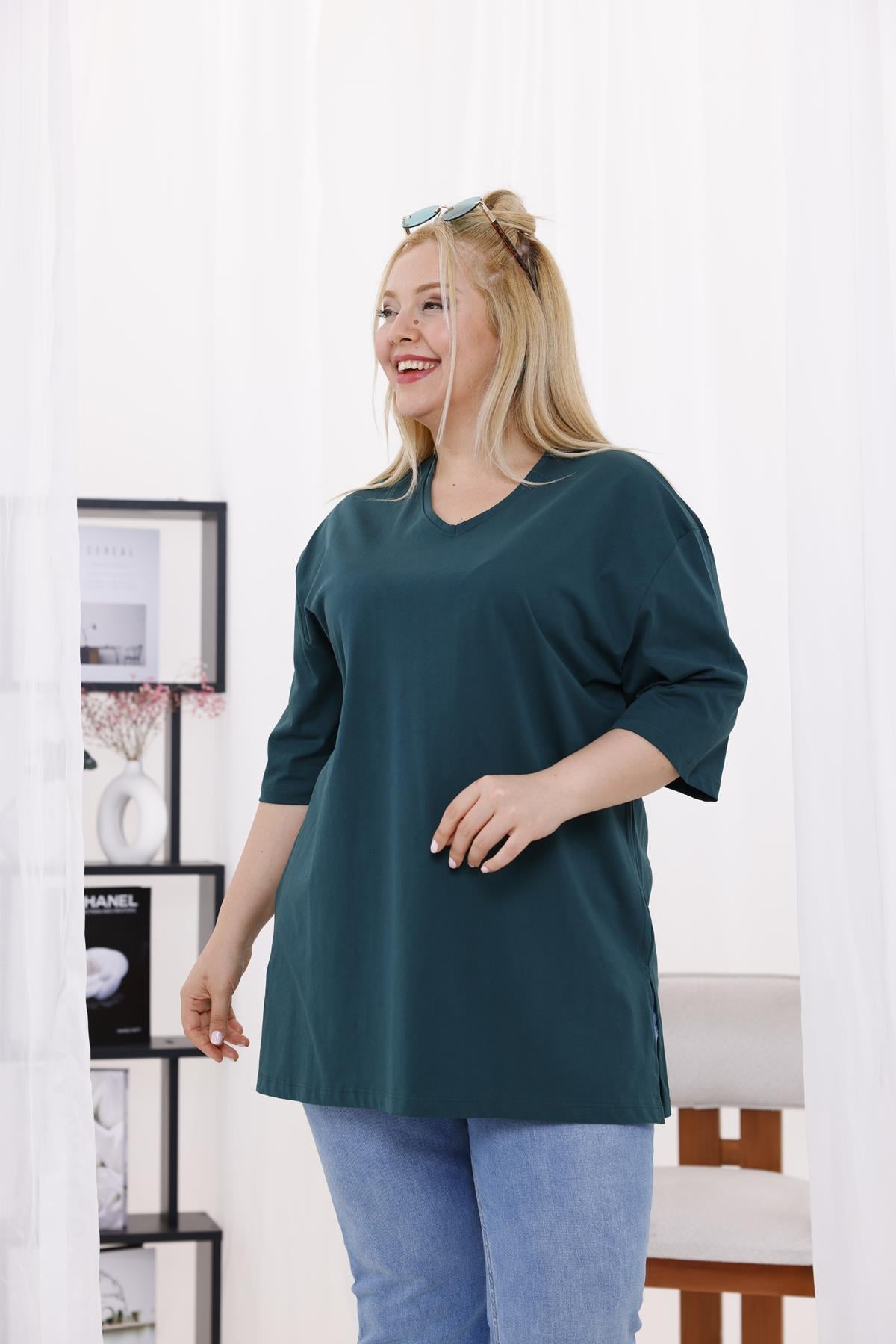 Tshirt Büyük Beden V Yaka Oversize Yırtmaçlı Tshirt